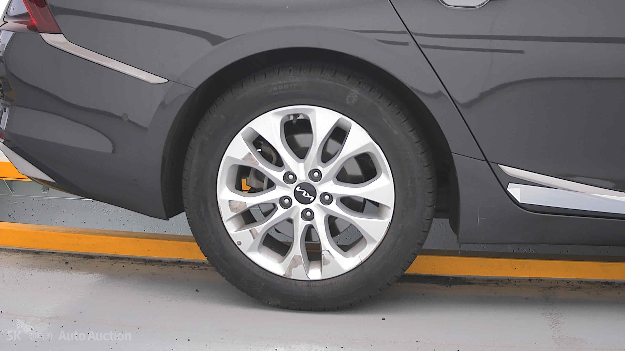 2023 - kia k8