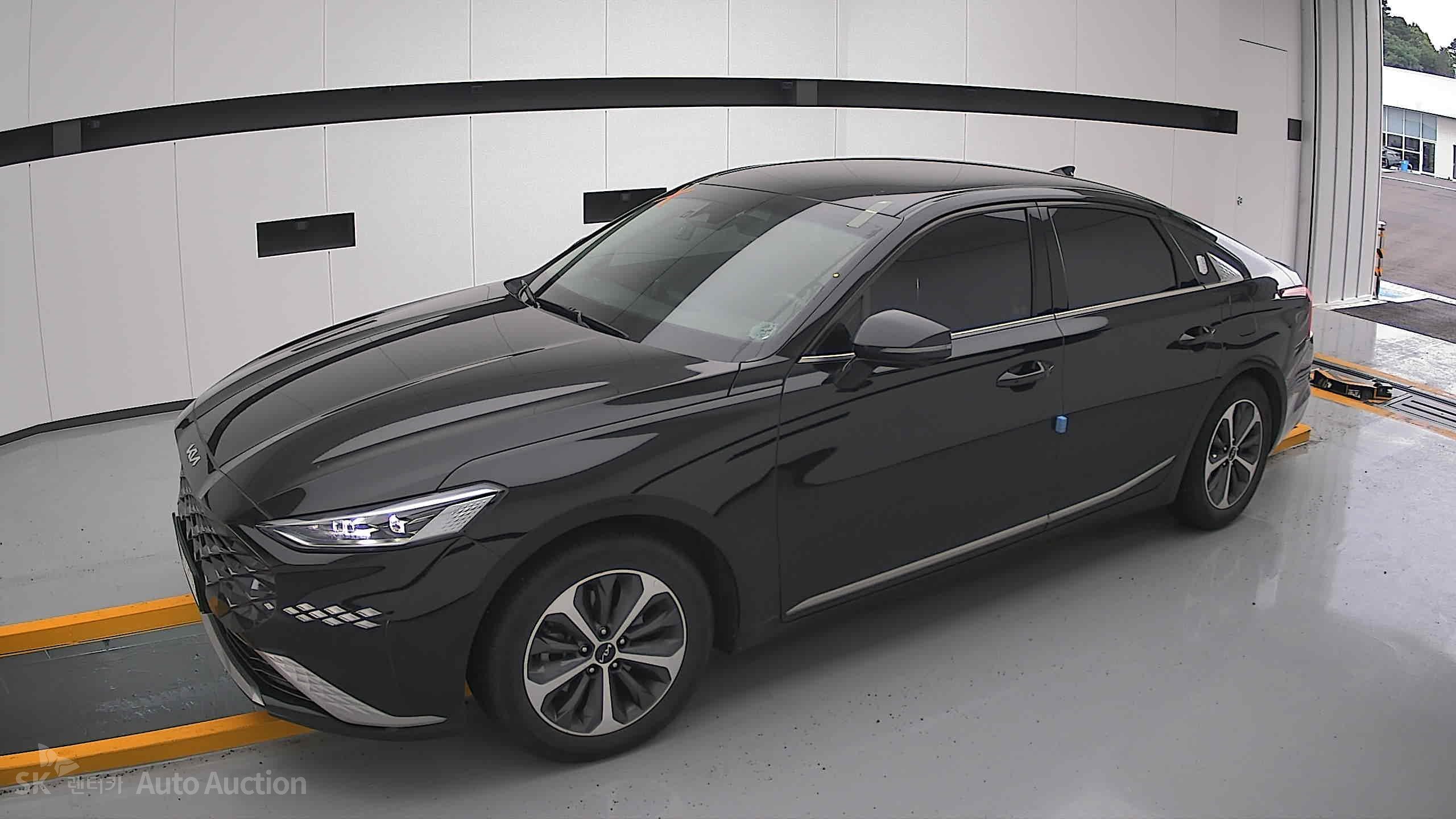 2023 - kia k8