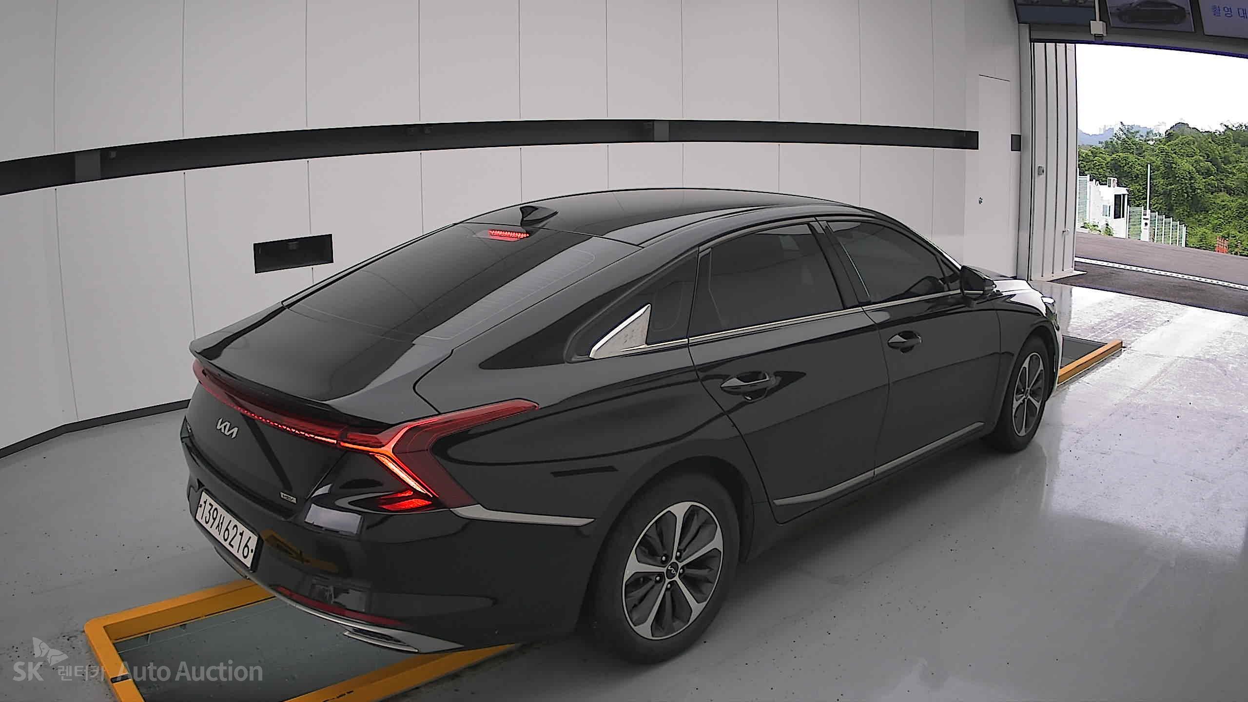 2023 - kia k8