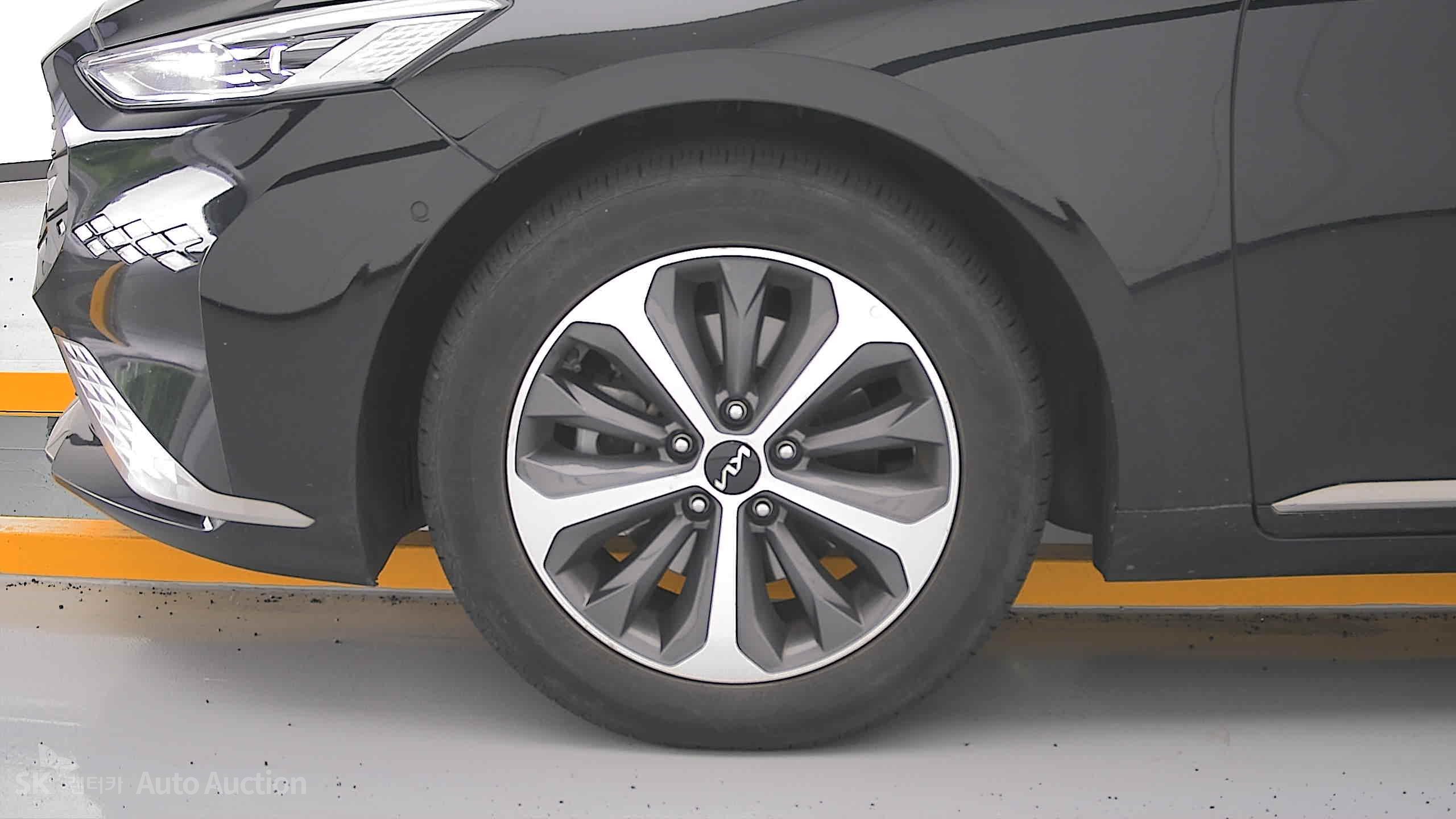 2023 - kia k8