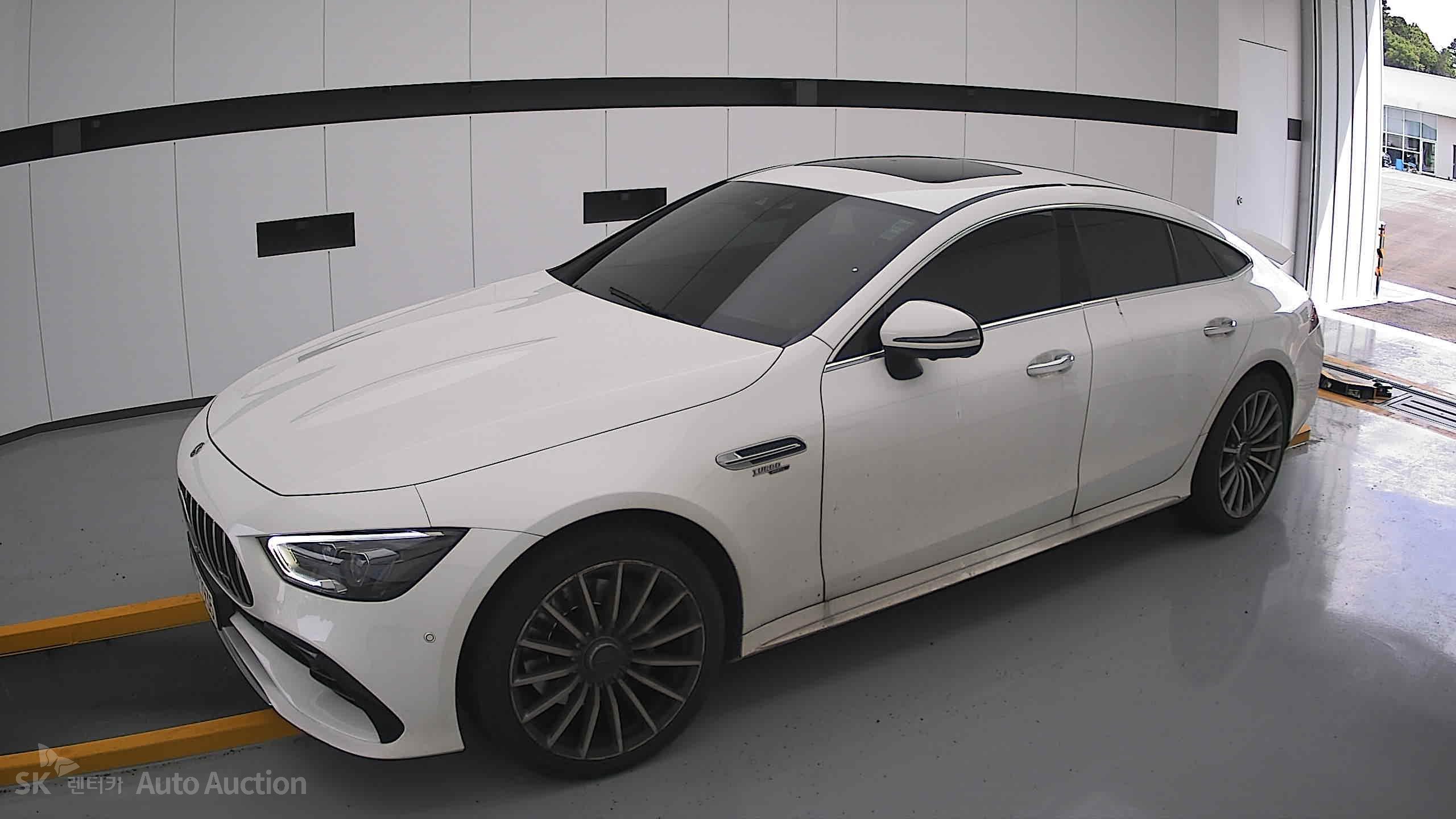 2021 - mercedes-benz amg gt 43
