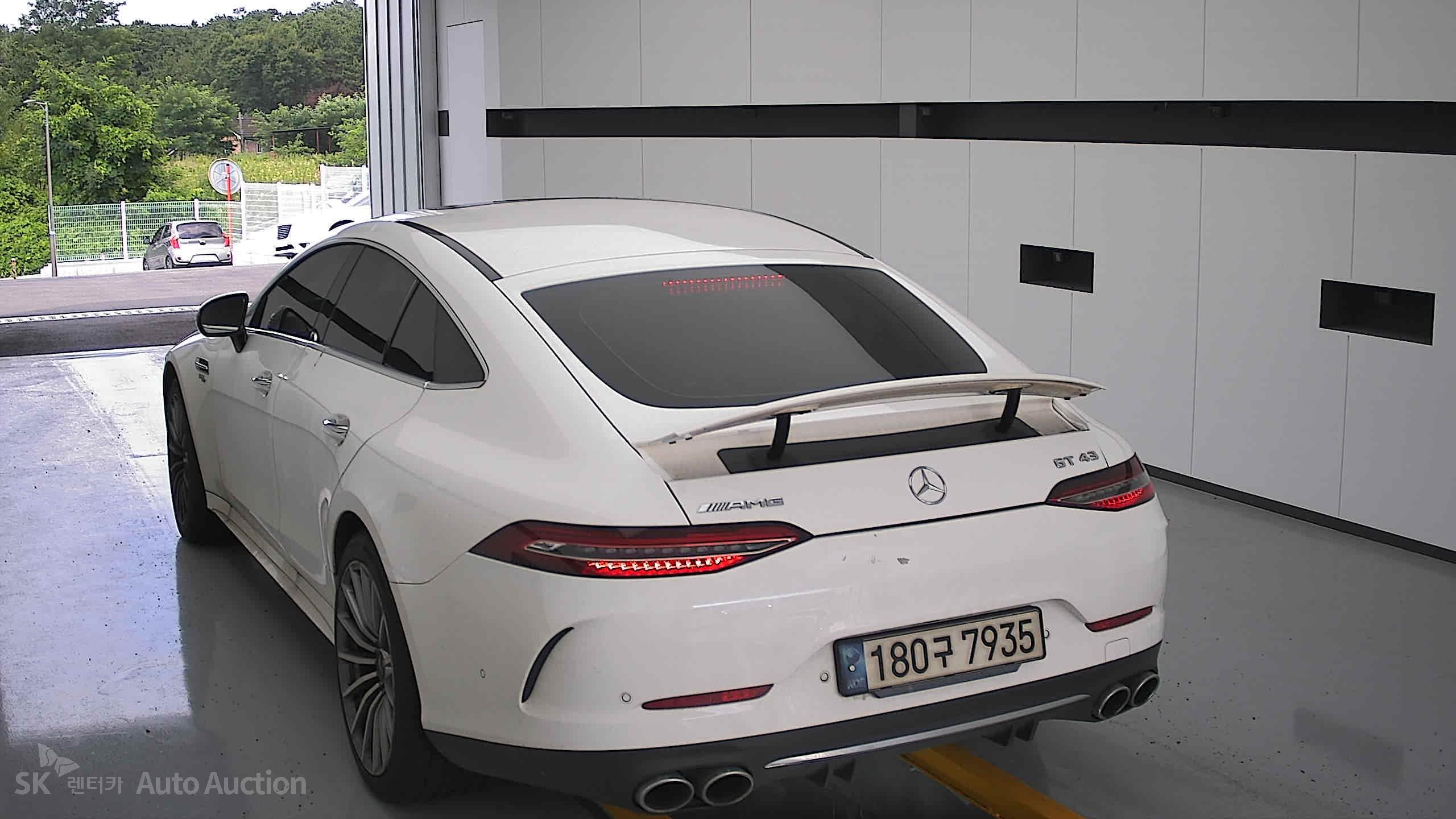 2021 - mercedes-benz amg gt 43