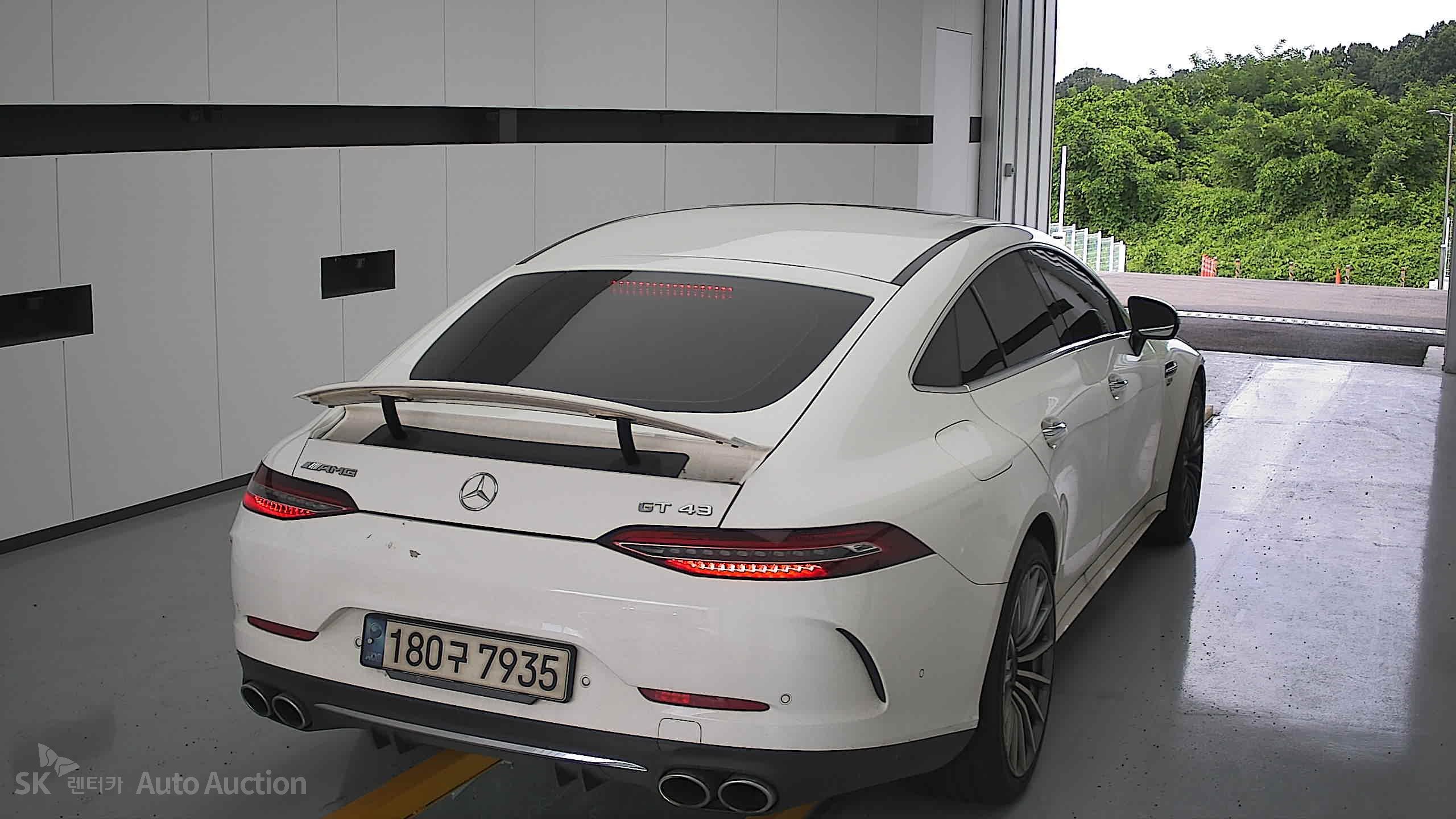 2021 - mercedes-benz amg gt 43