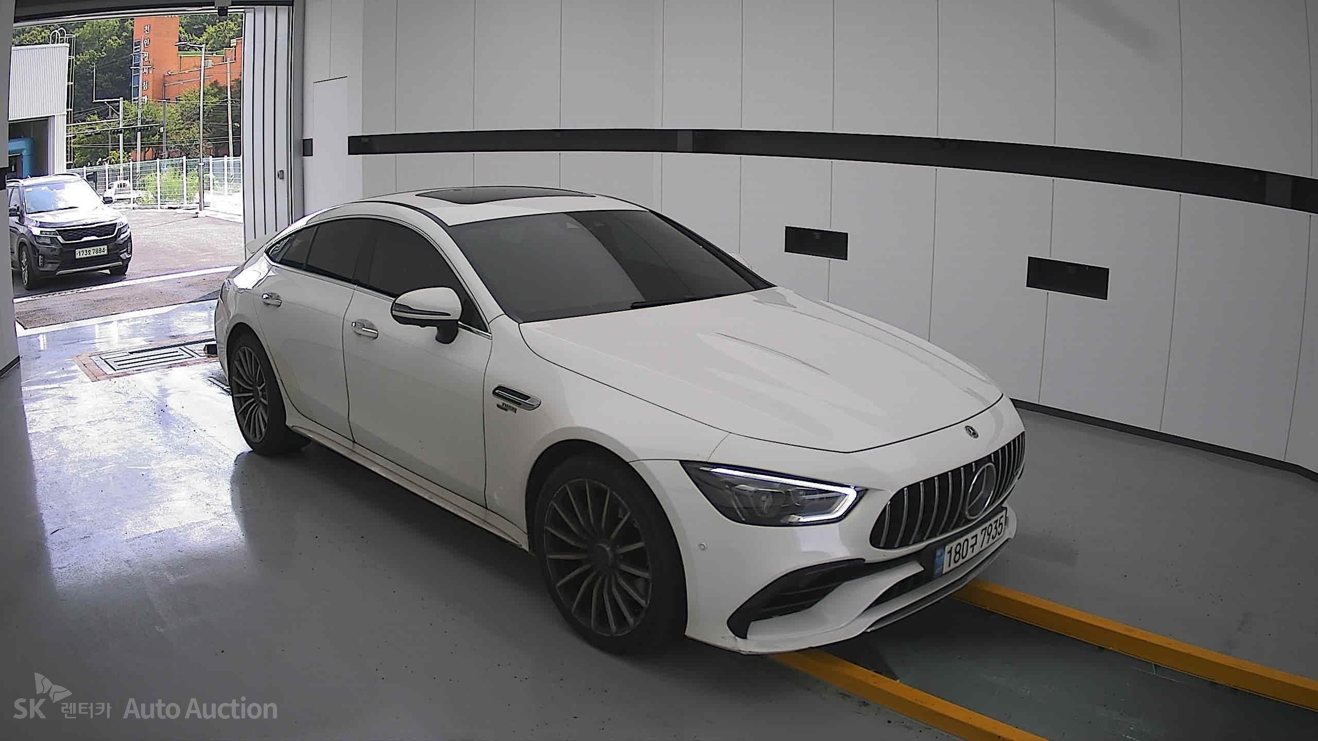 2021 - mercedes-benz amg gt 43