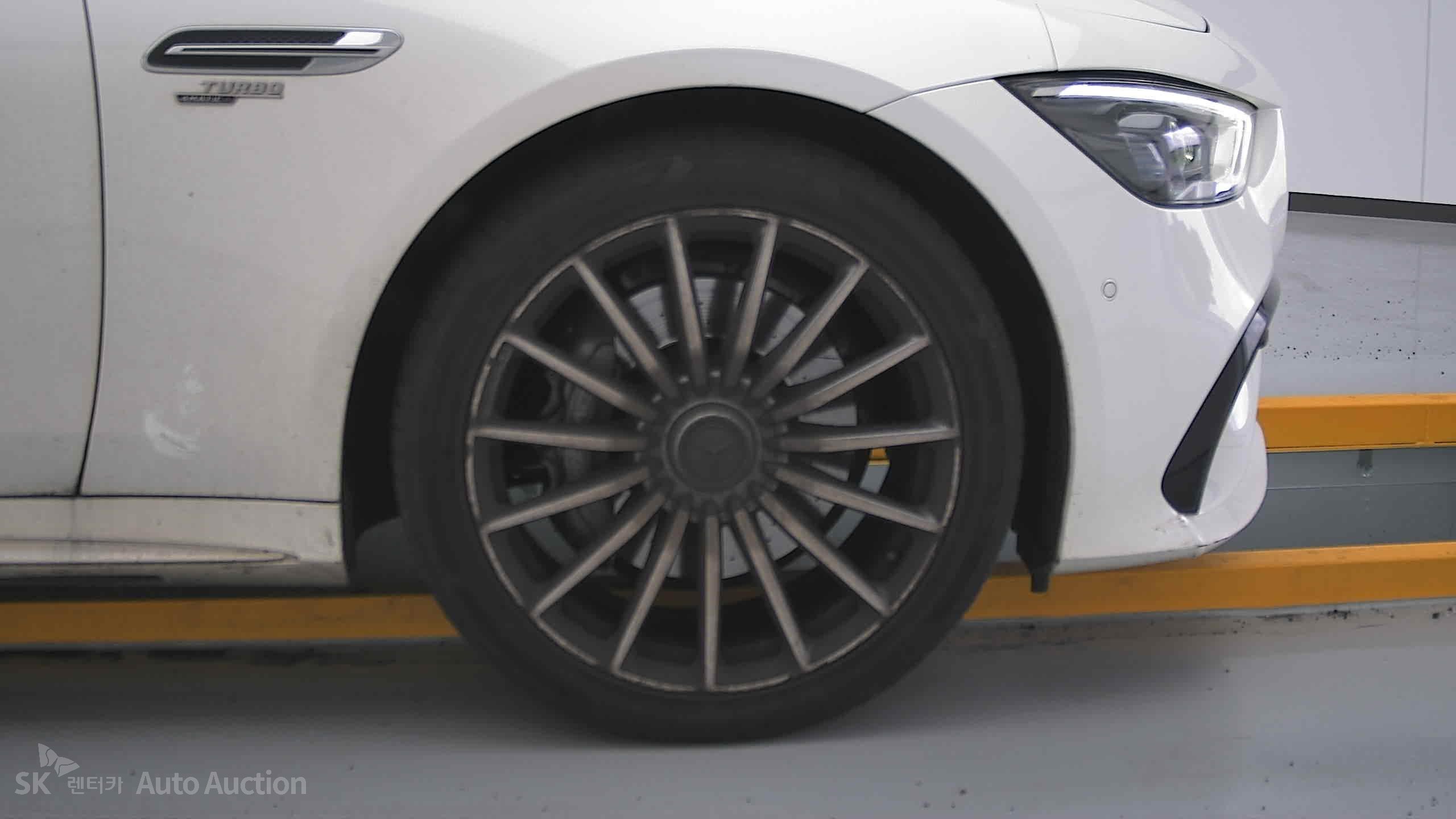 2021 - mercedes-benz amg gt 43