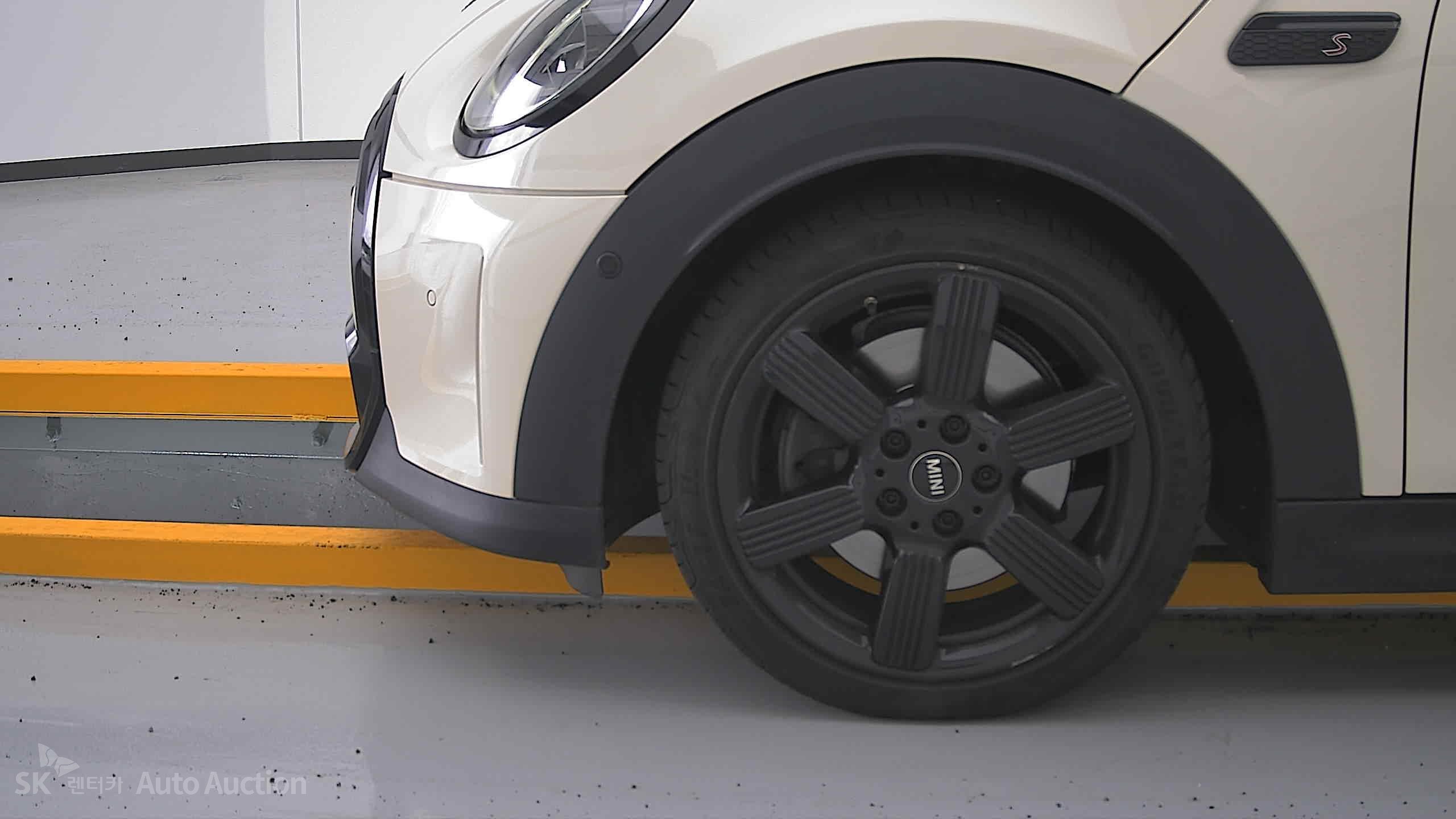 Mini Cooper 2022 — صورة 25