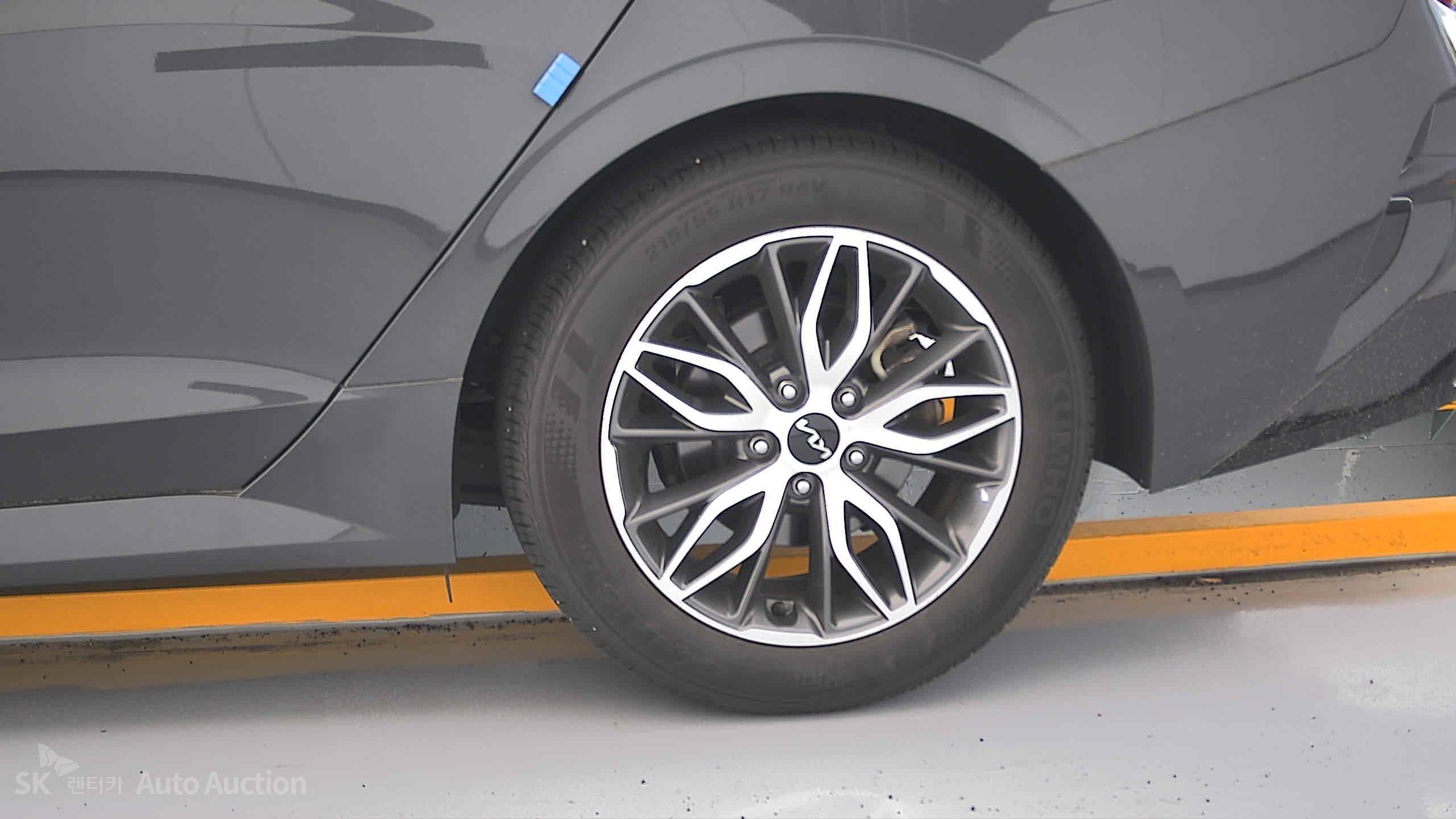 2023 - kia k5