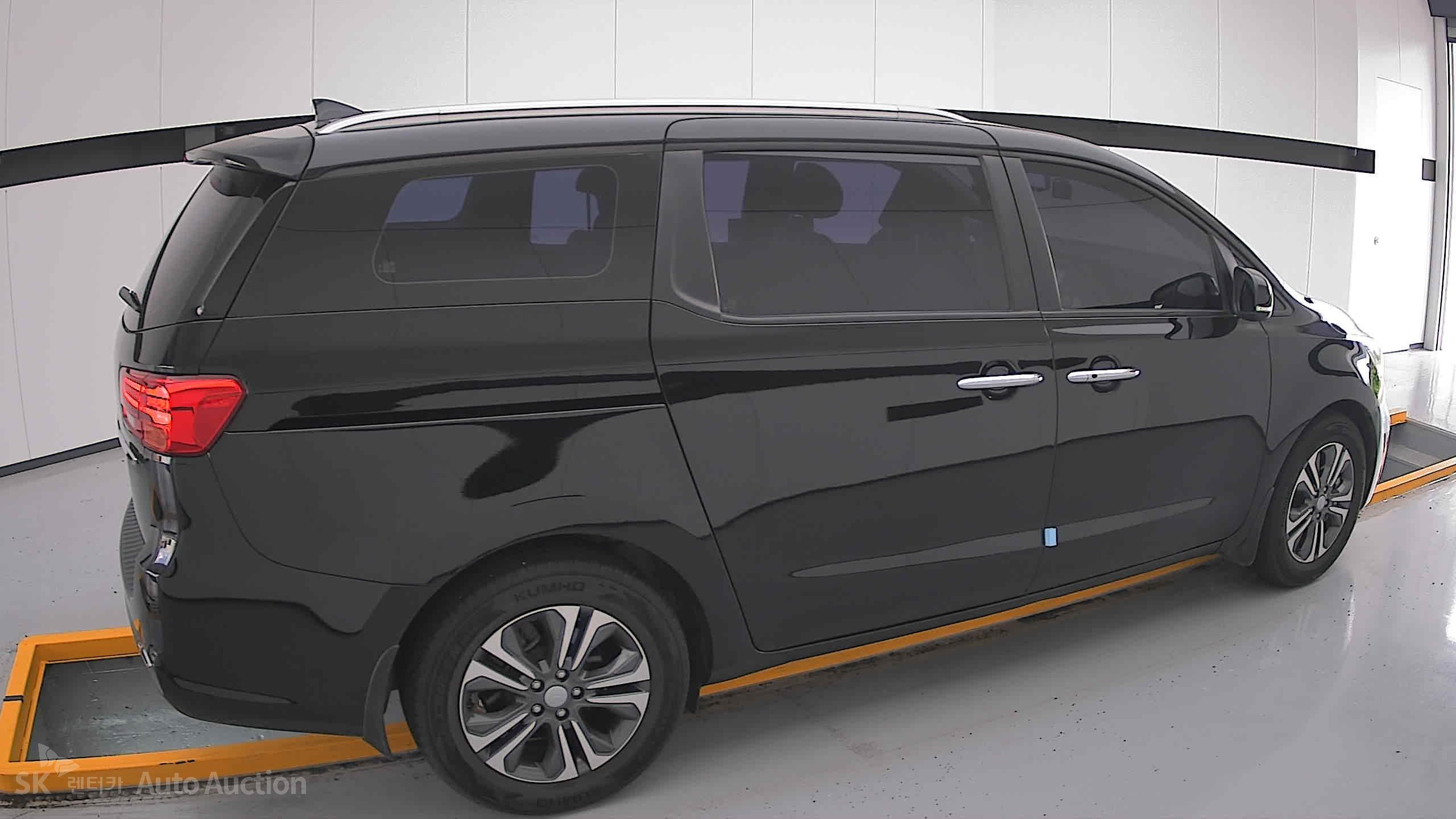 2019 - kia carnival