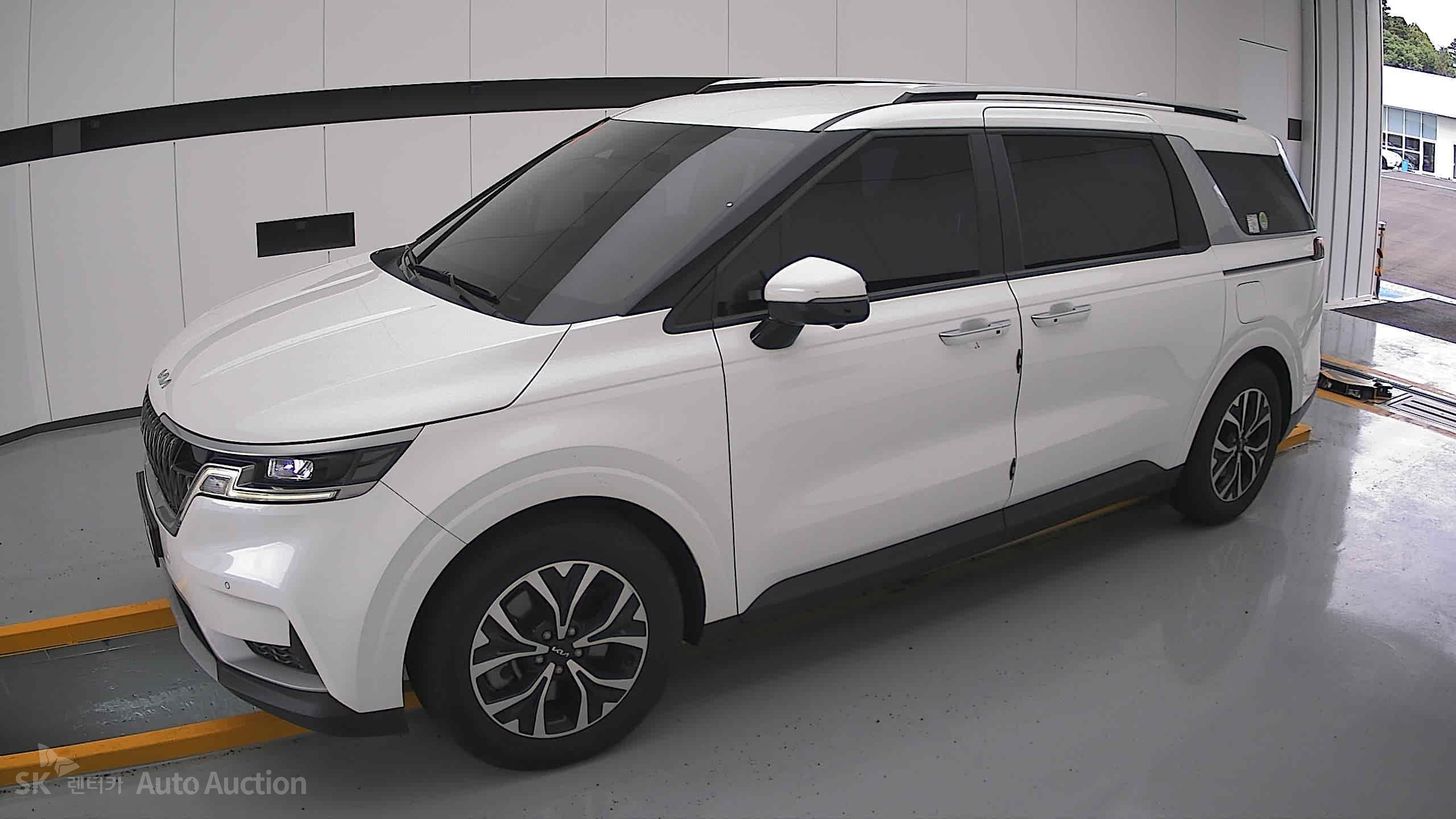 2023 - kia carnival