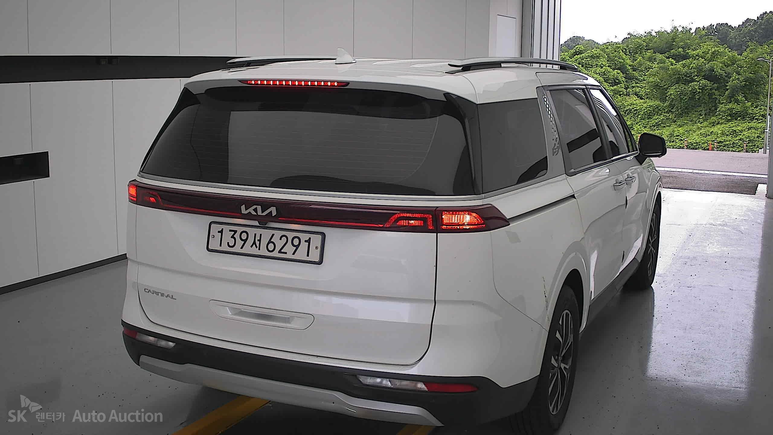 2023 - kia carnival