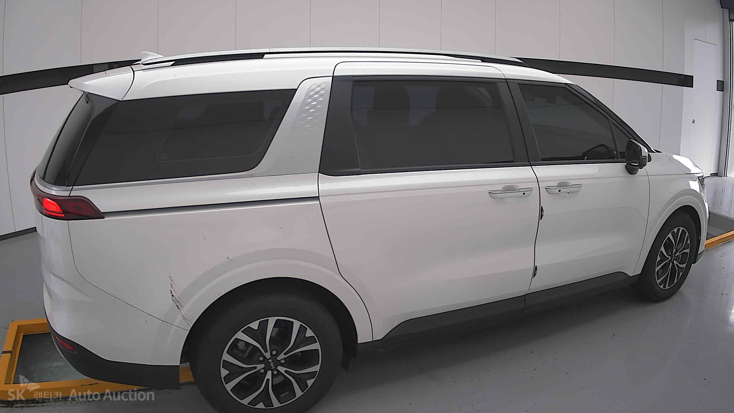 2023 - kia carnival