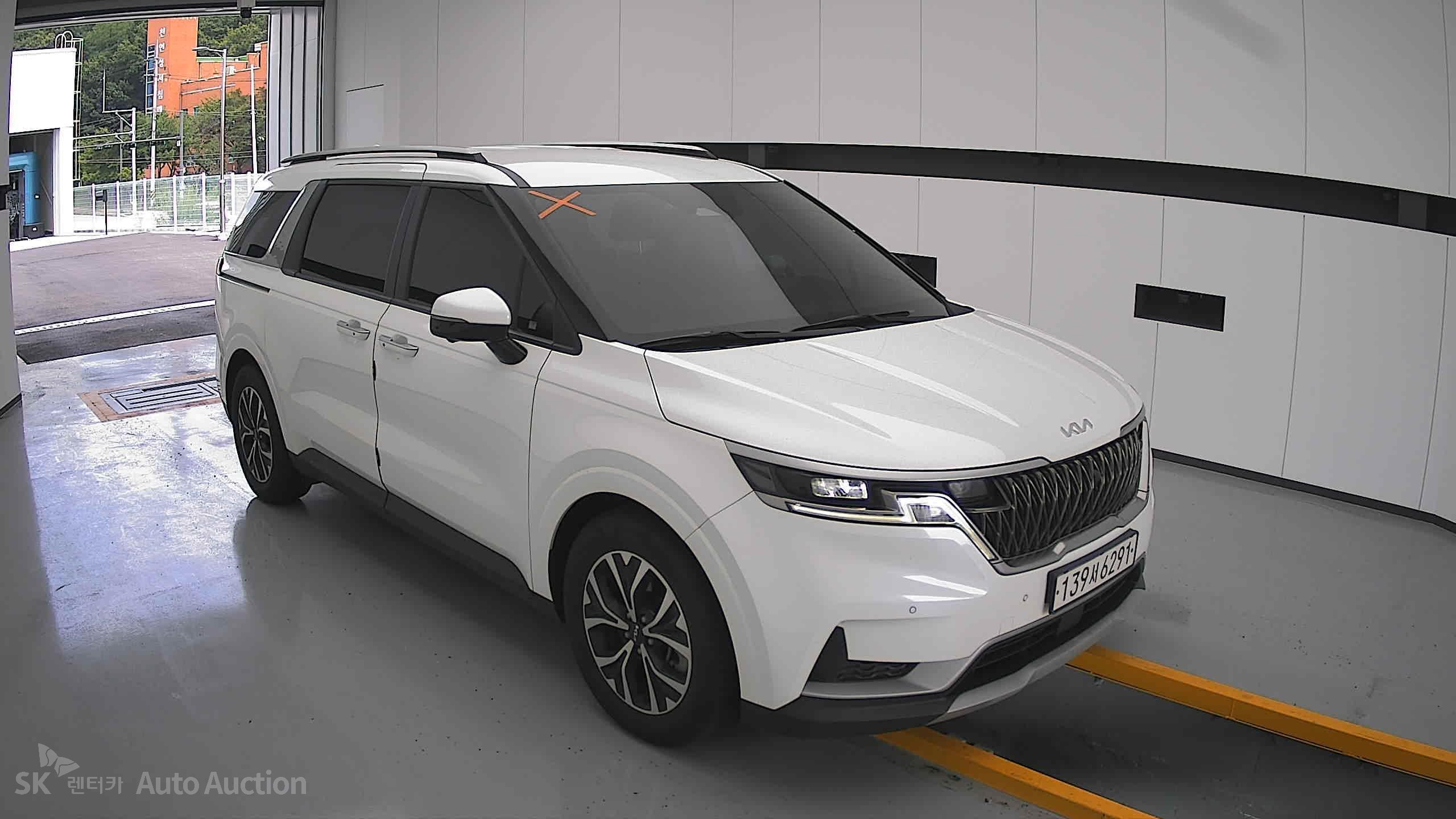 2023 - kia carnival
