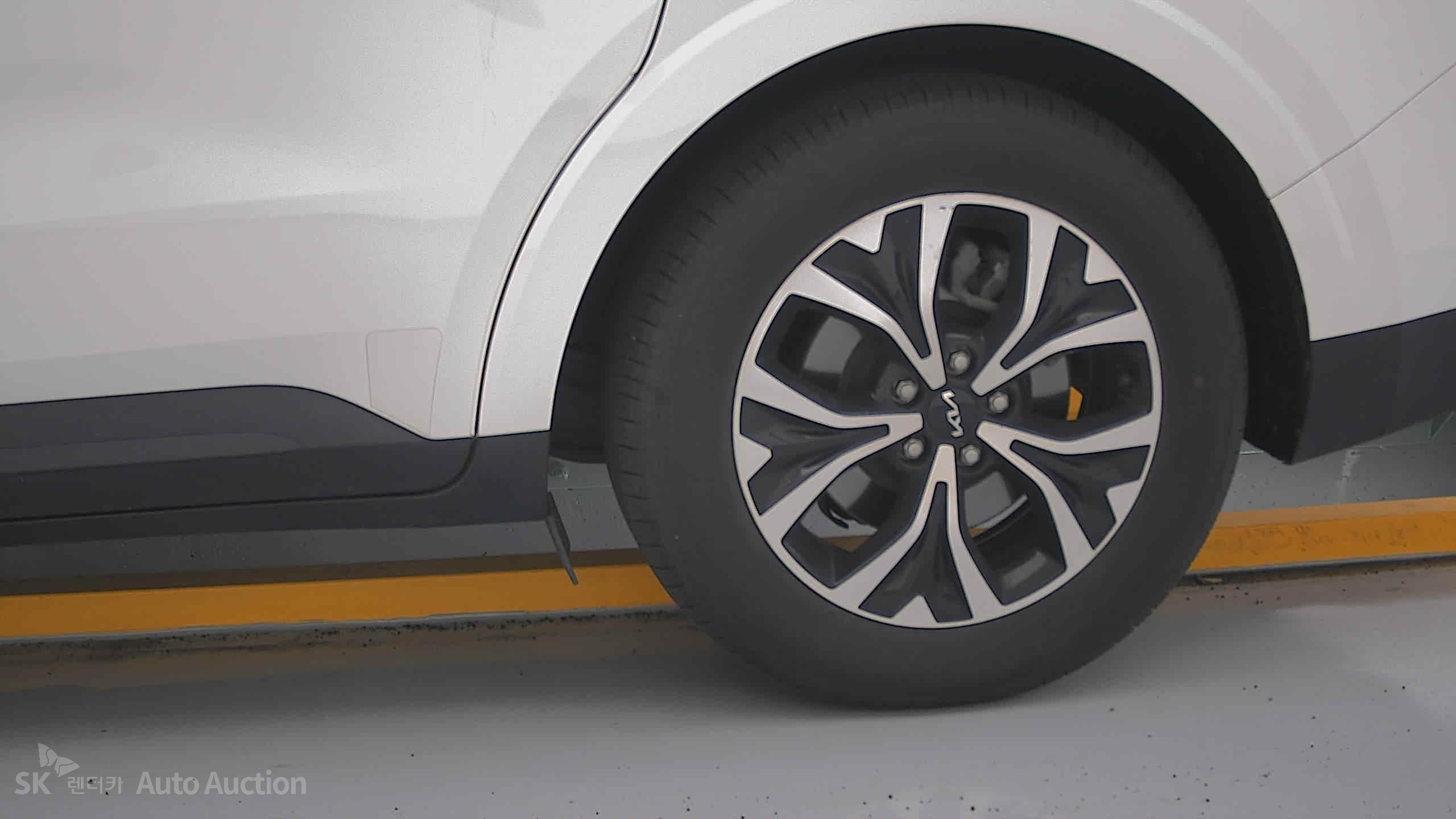 2023 - kia carnival