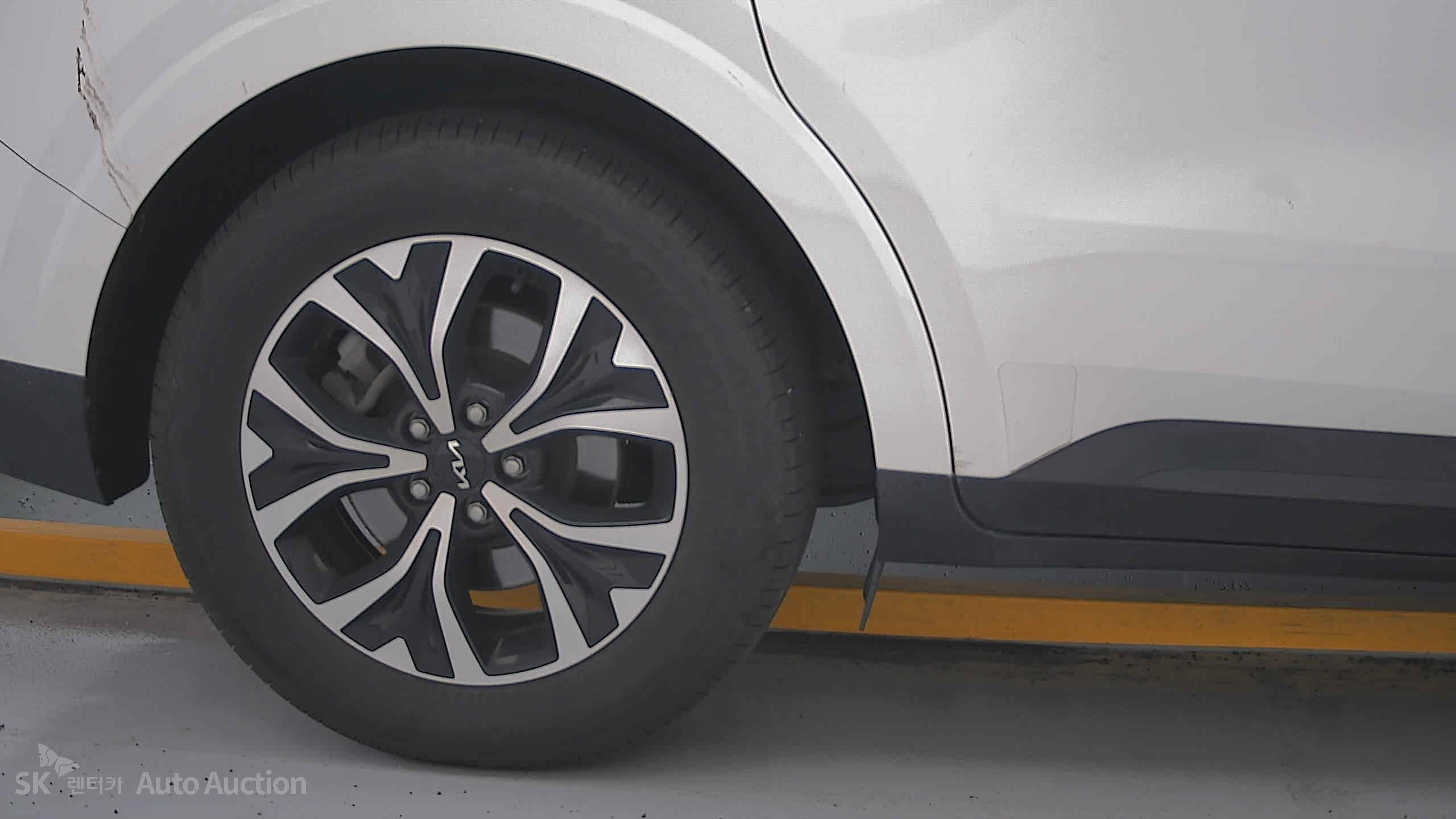 2023 - kia carnival