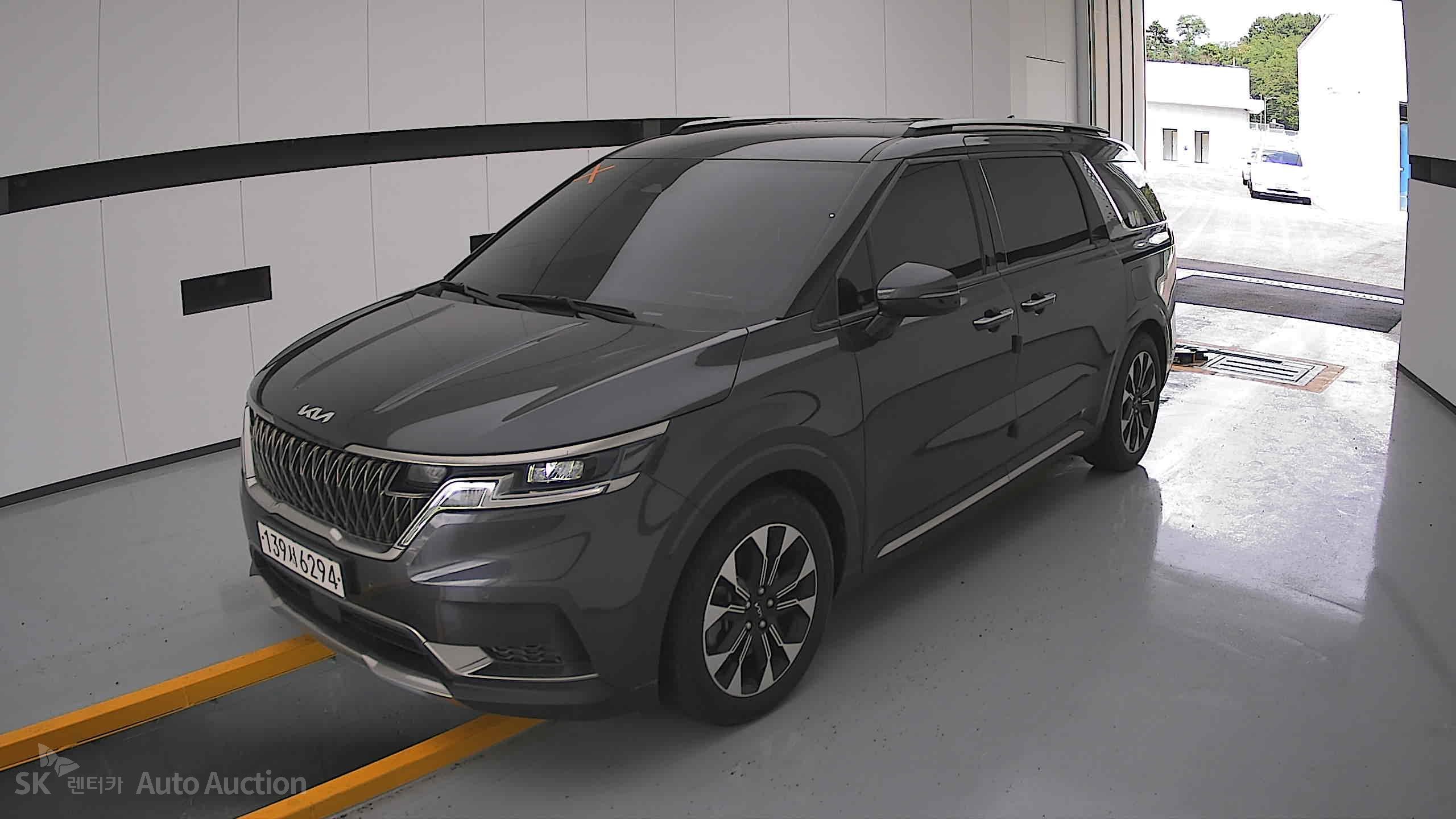 2023 - kia carnival