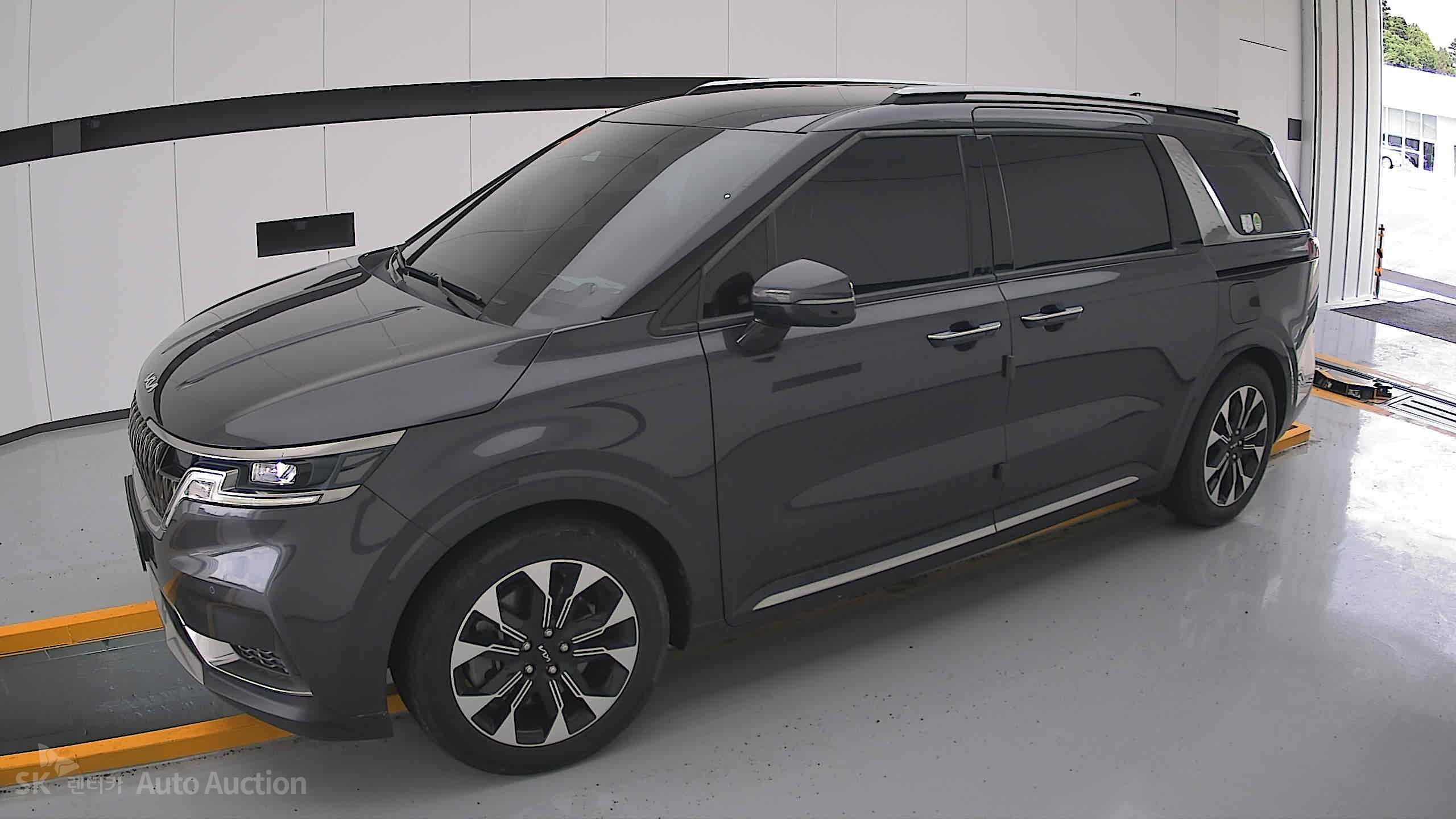 2023 - kia carnival
