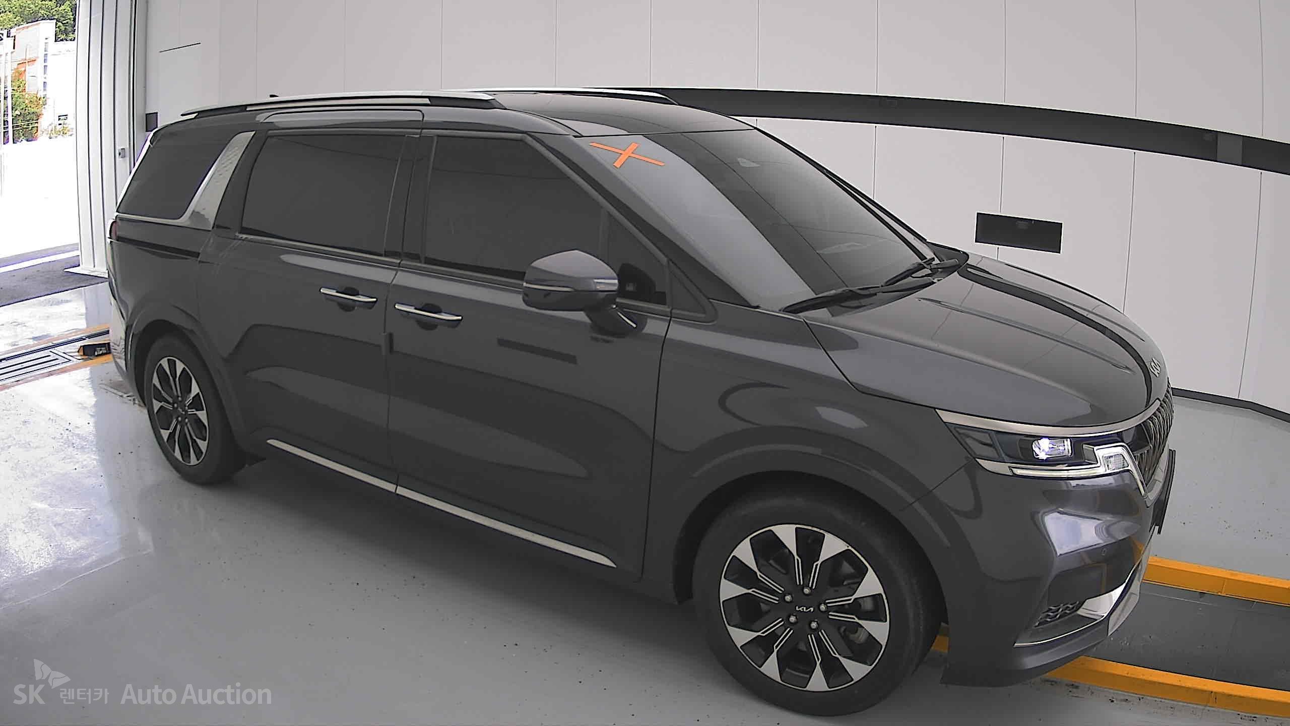 2023 - kia carnival