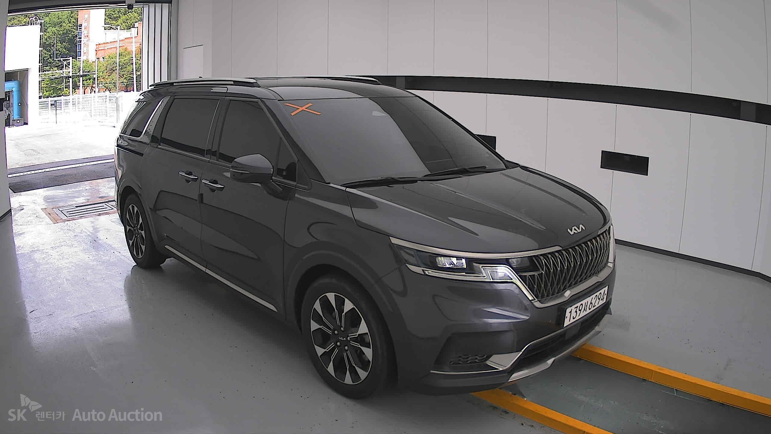 2023 - kia carnival