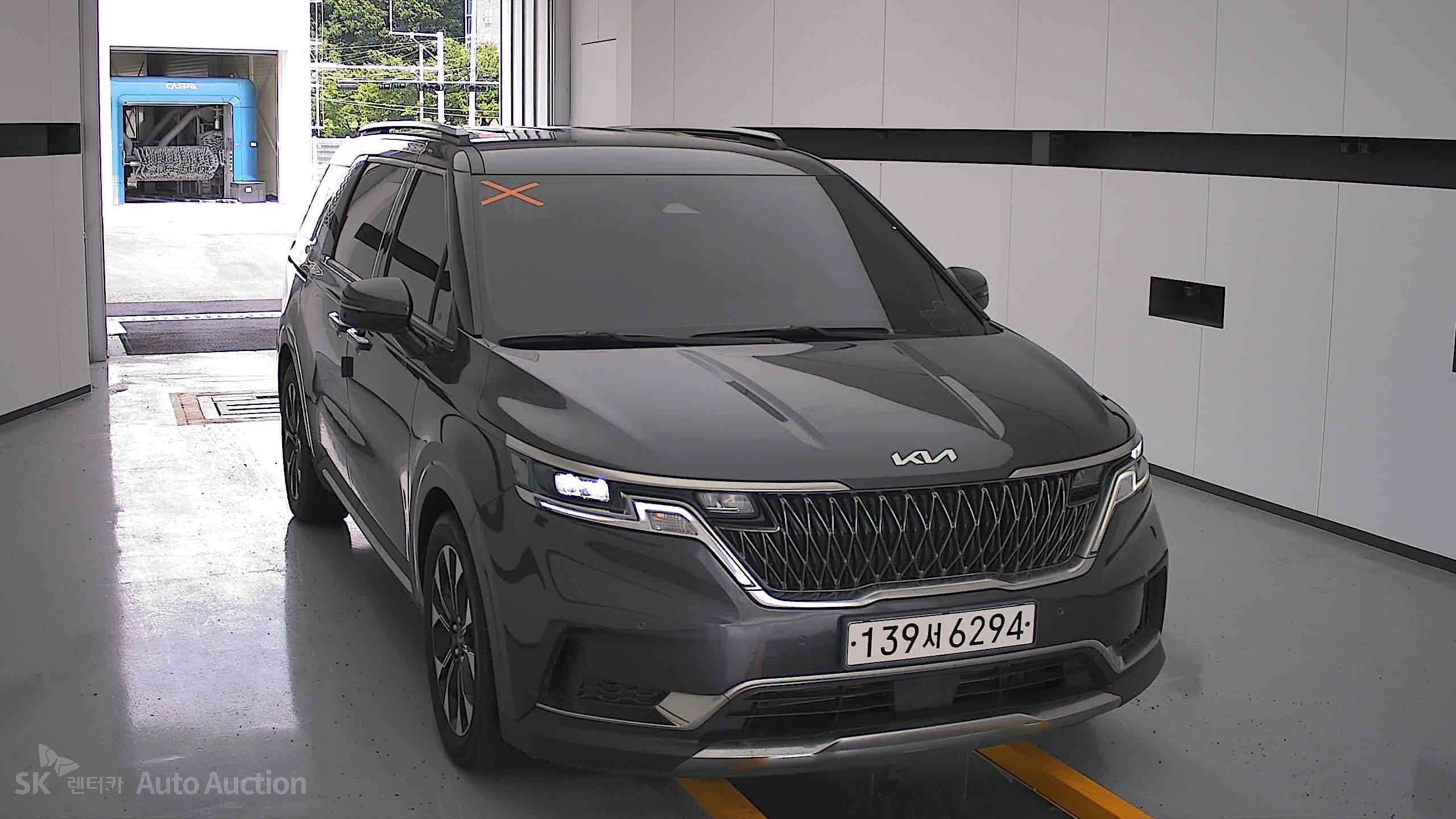 2023 - kia carnival