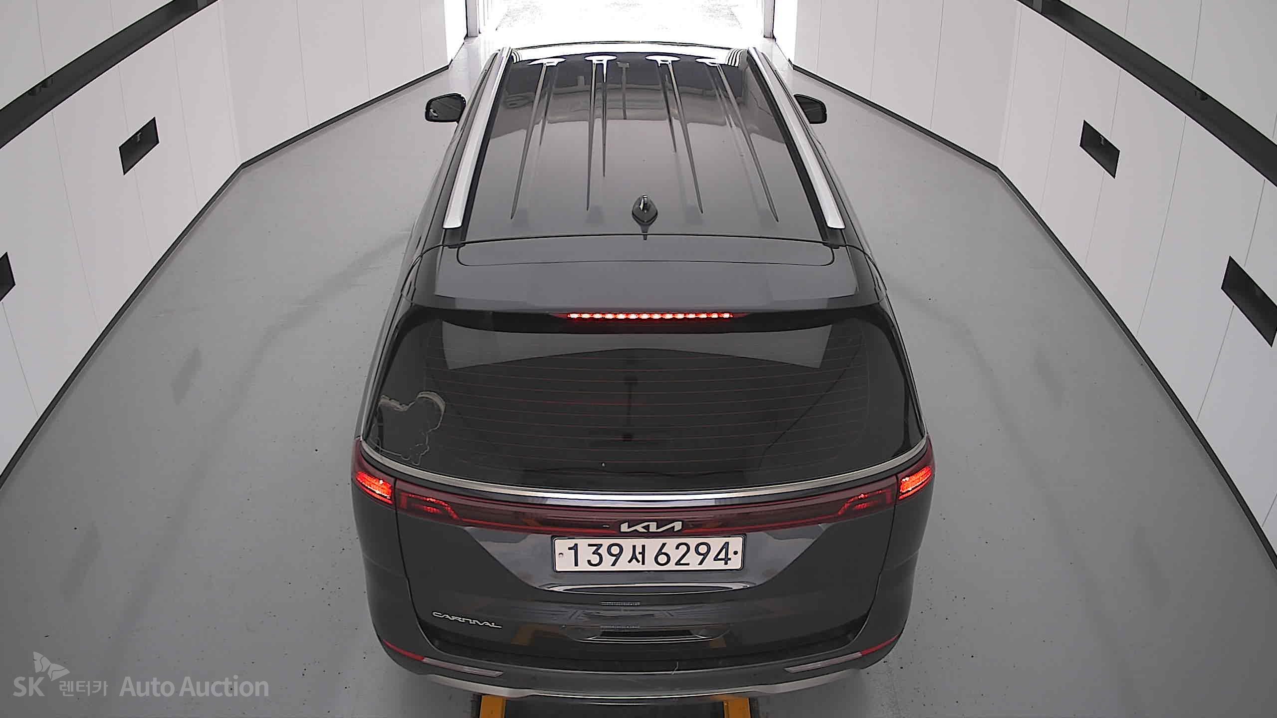 2023 - kia carnival