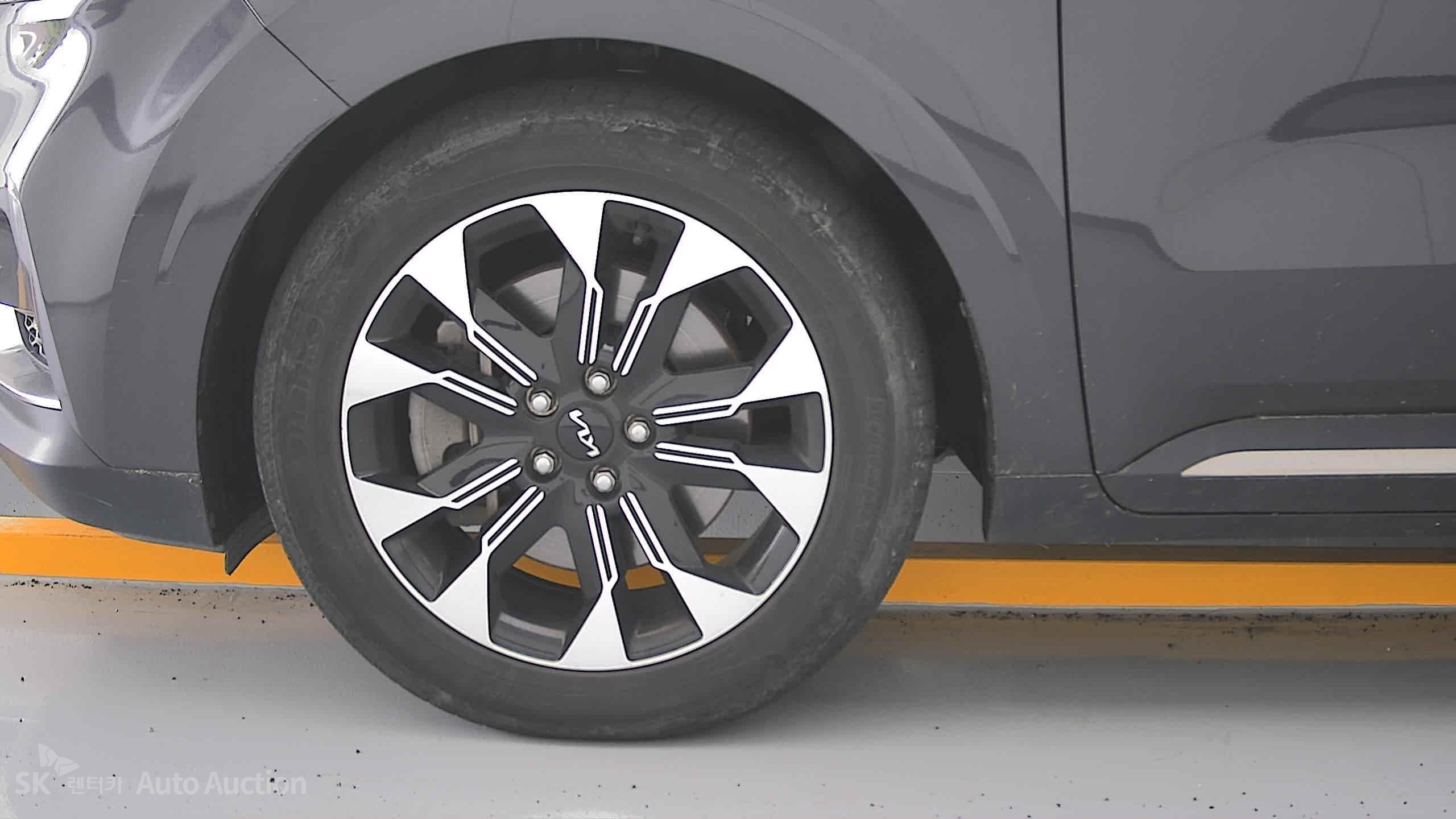 2023 - kia carnival