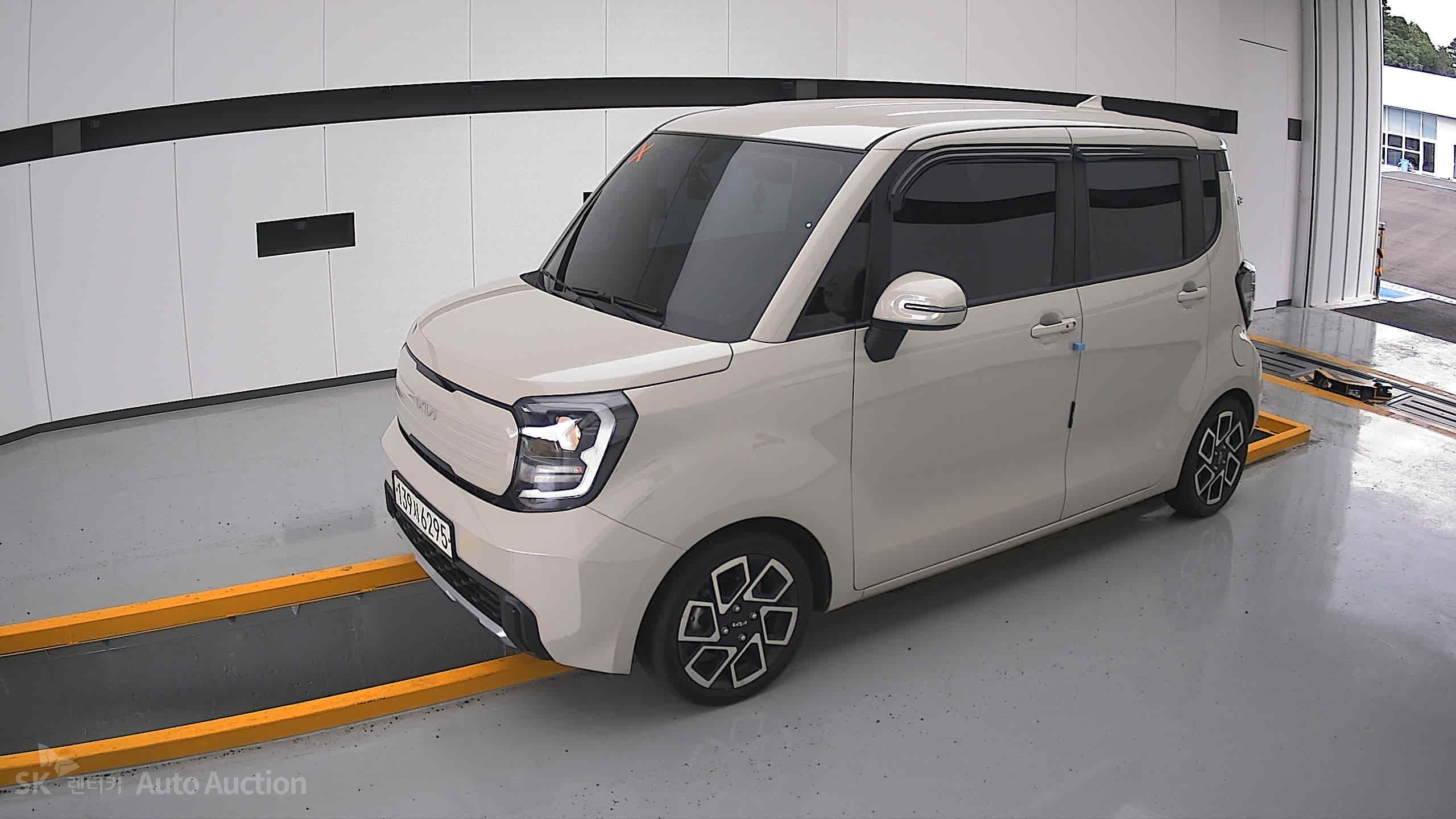 2023 - kia ray
