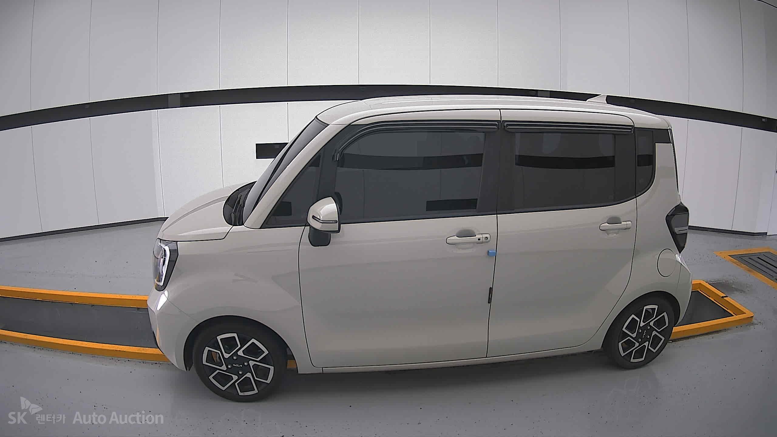 2023 - kia ray