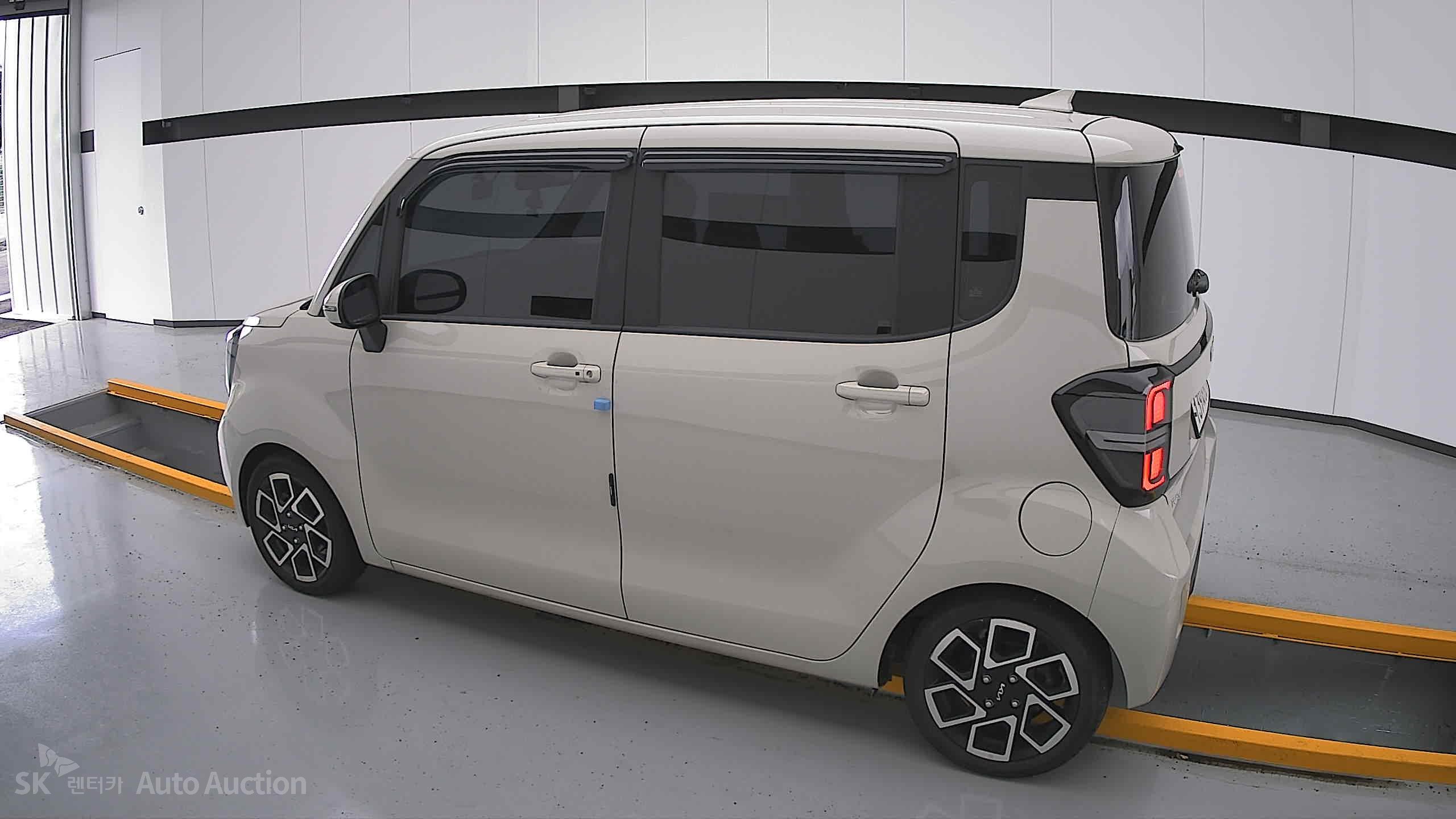2023 - kia ray