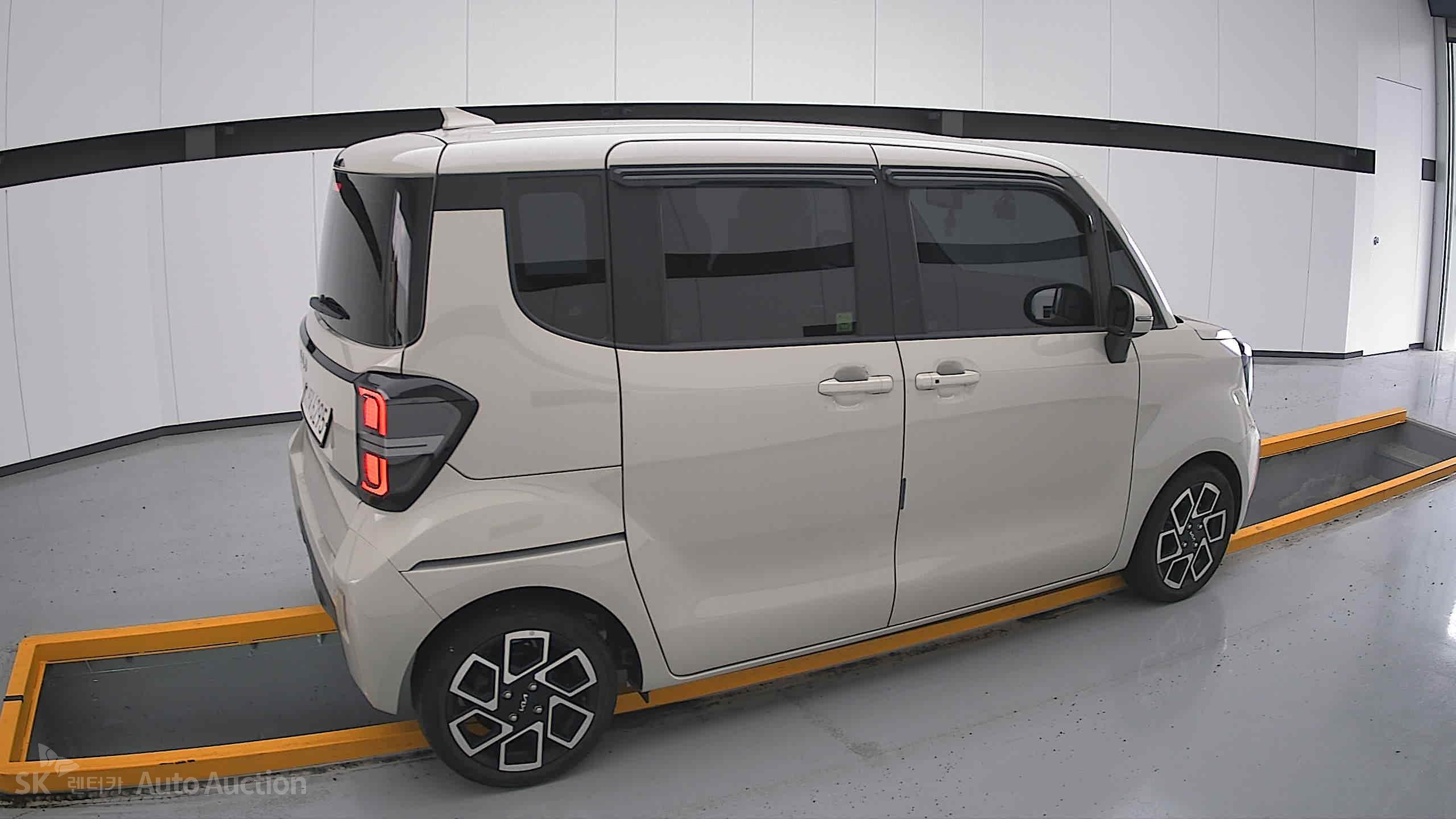 2023 - kia ray
