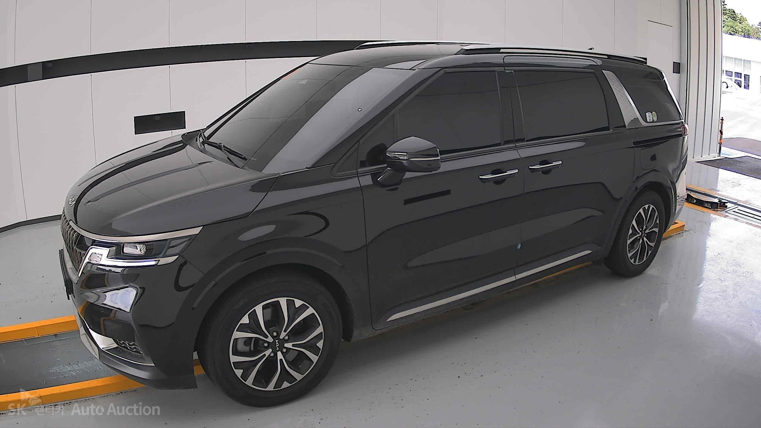 2023 - kia carnival