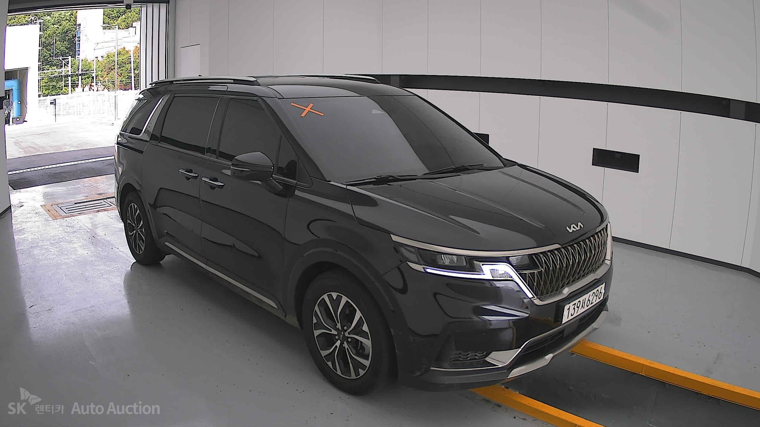 2023 - kia carnival