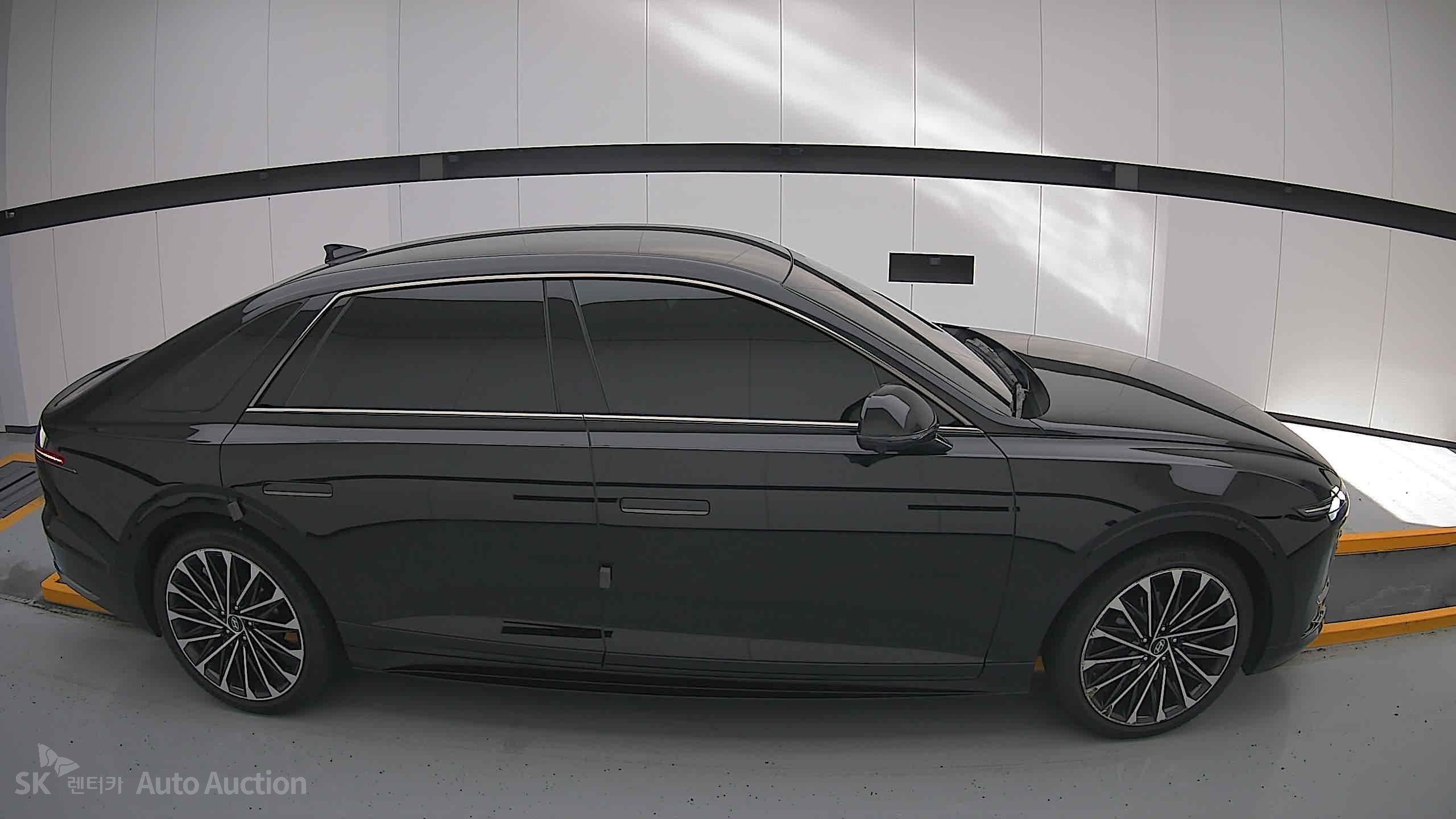 هيونداي All-New Grandeur 2024 — صورة 19
