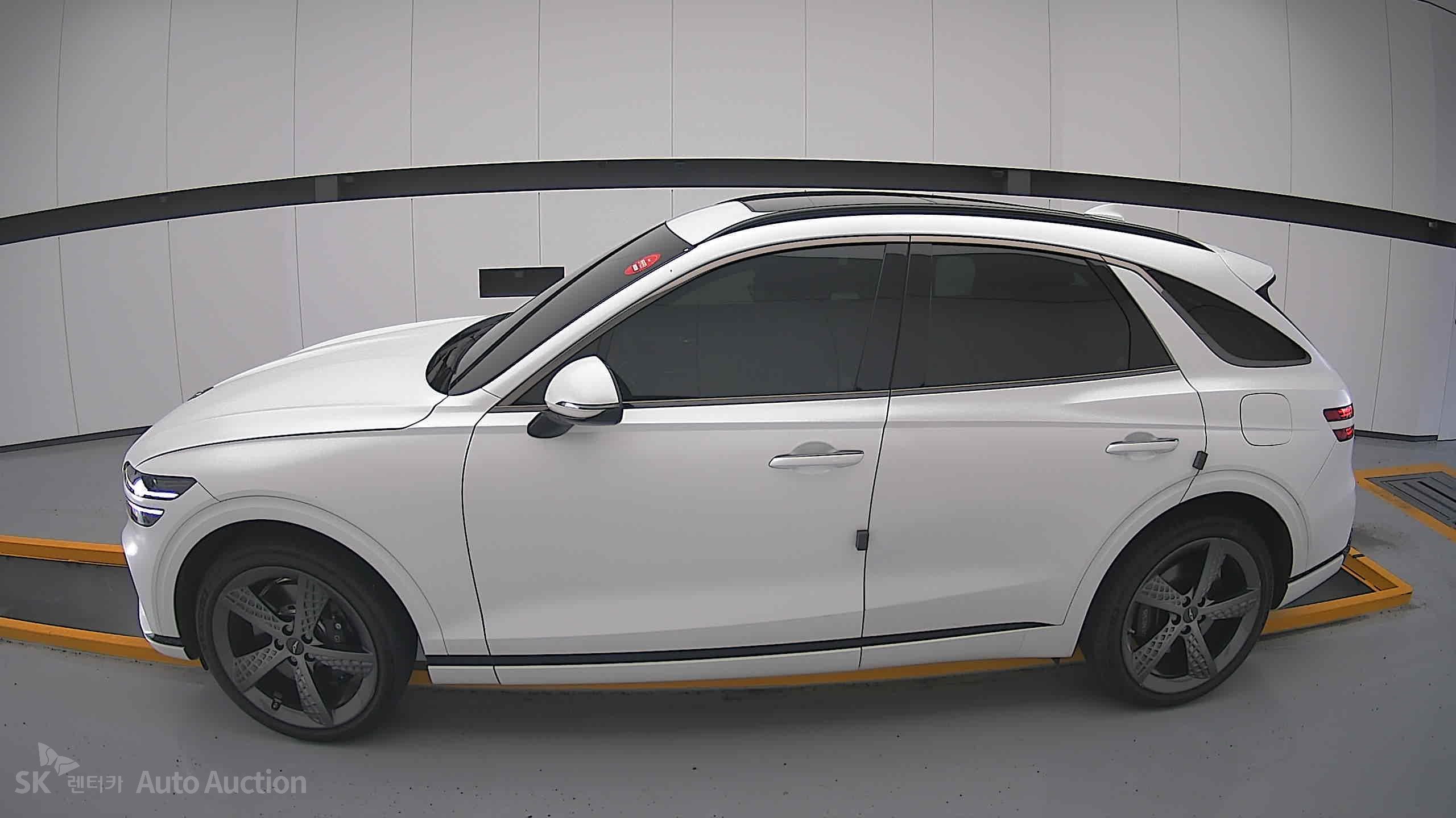2023 - genesis gv70