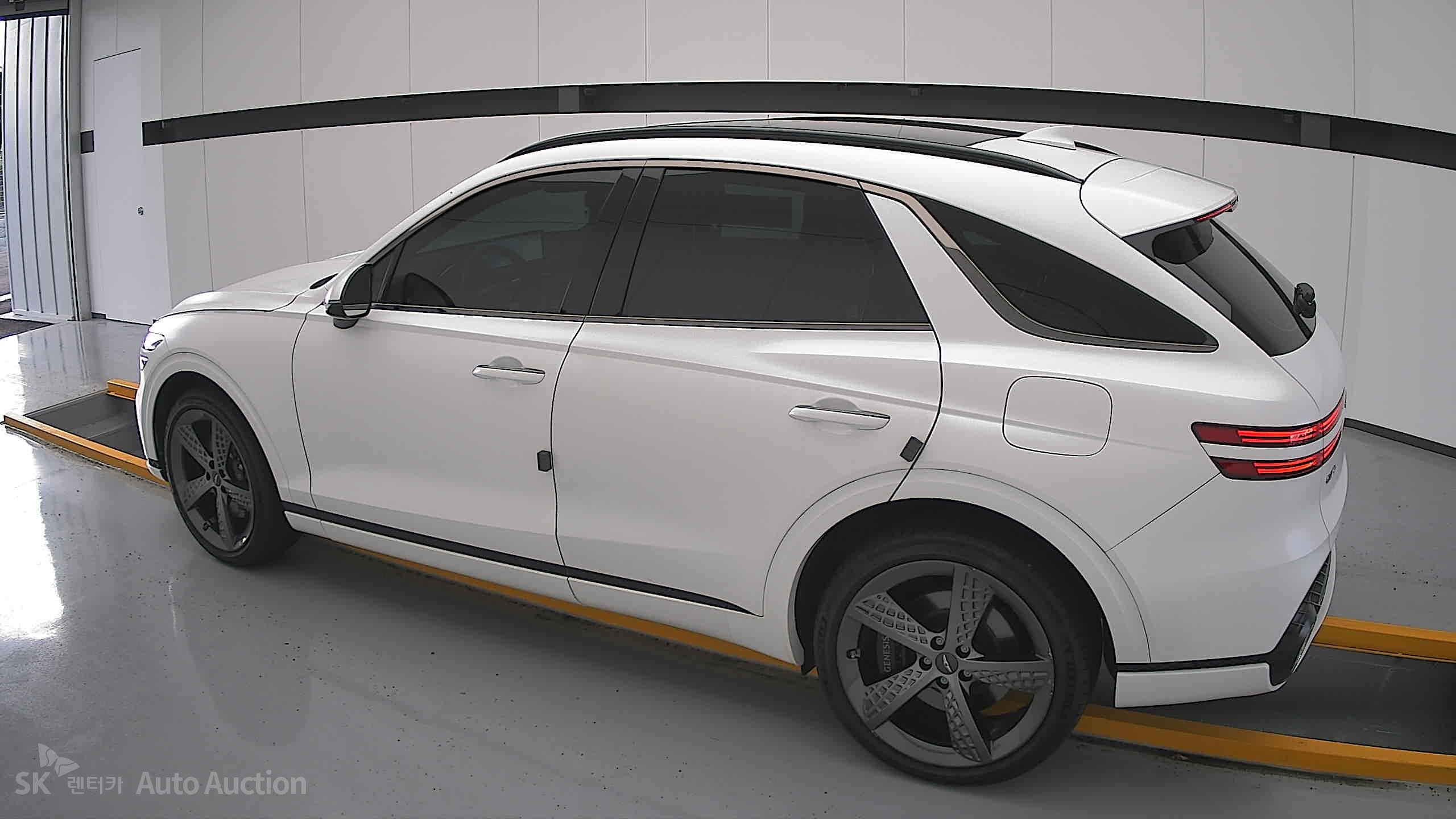 2023 - genesis gv70
