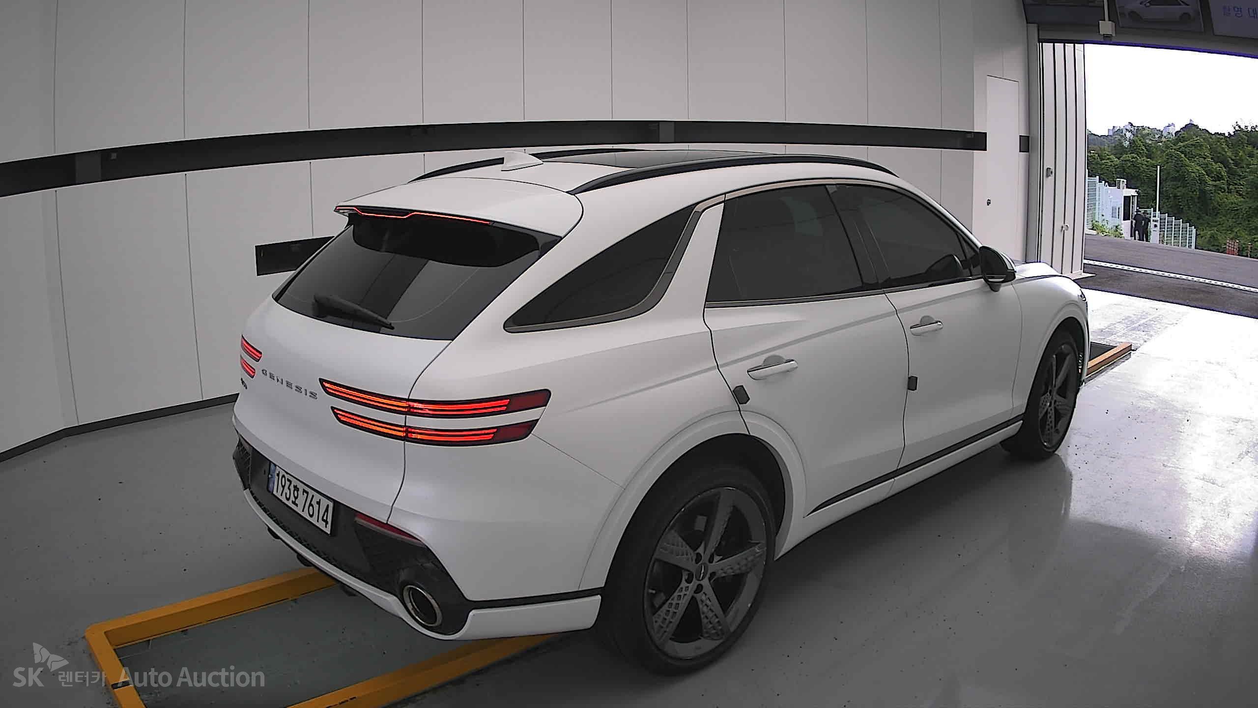 2023 - genesis gv70