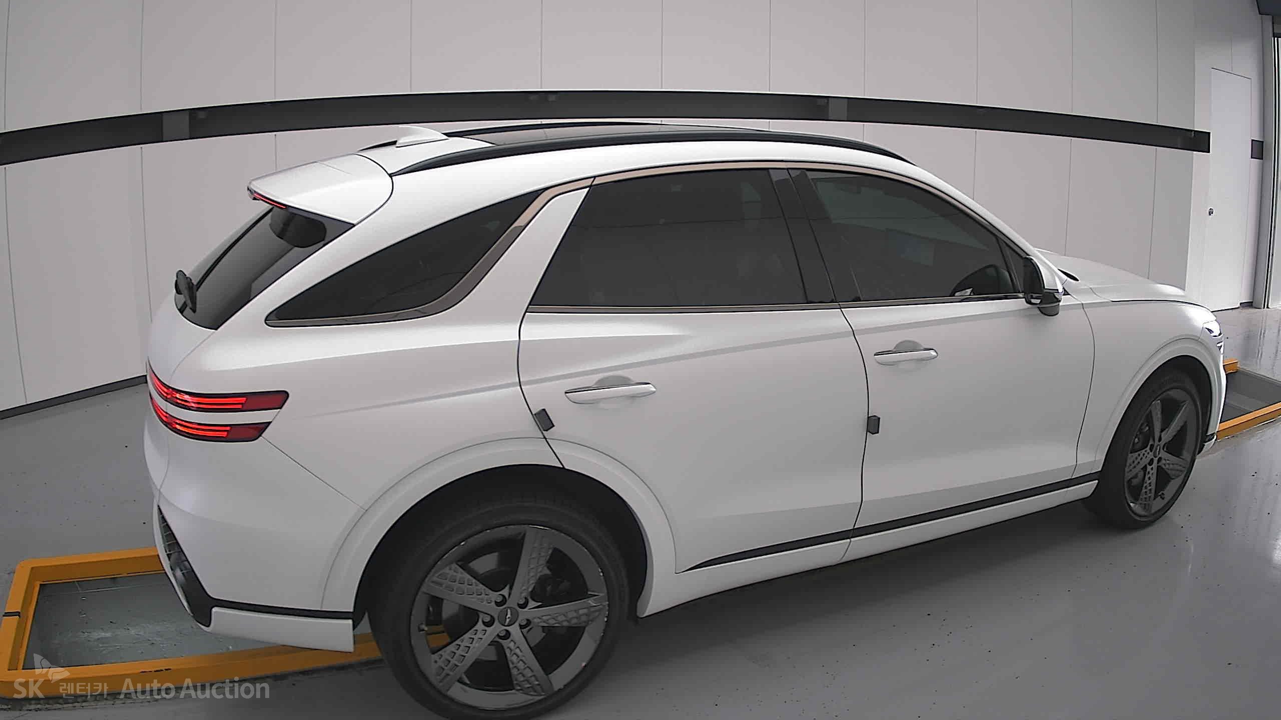 2023 - genesis gv70