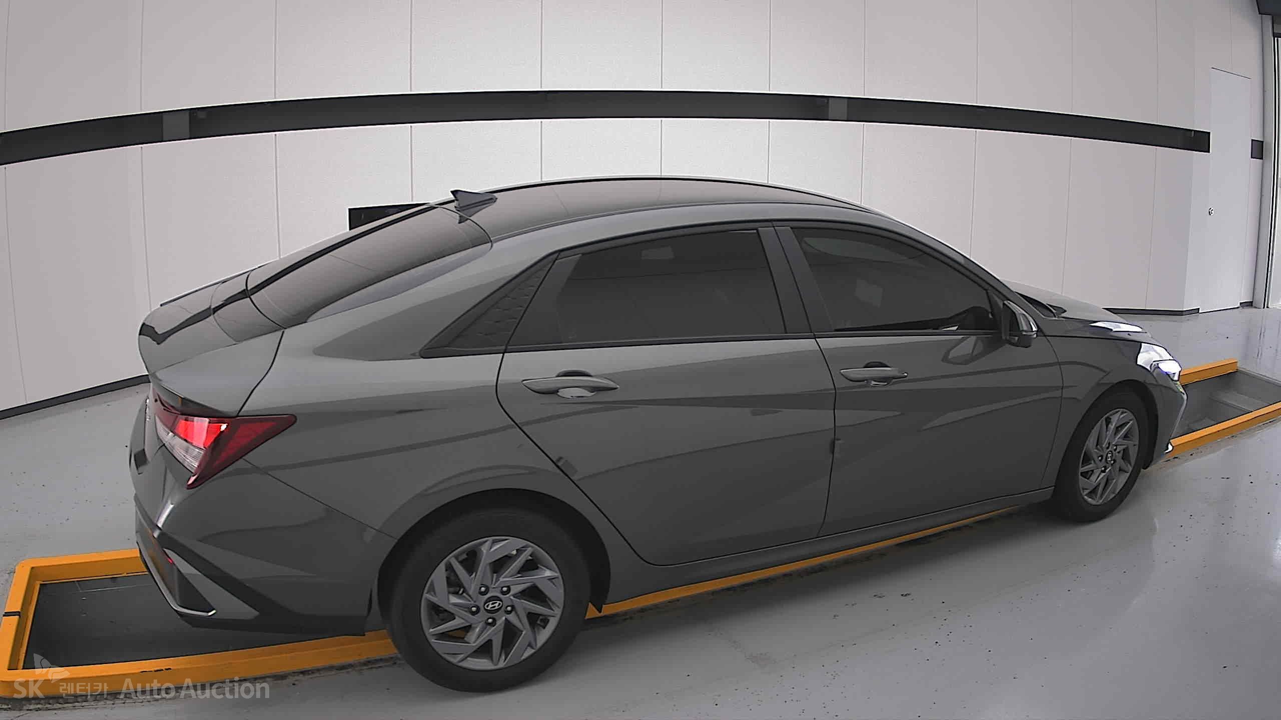 2025 - hyundai avante