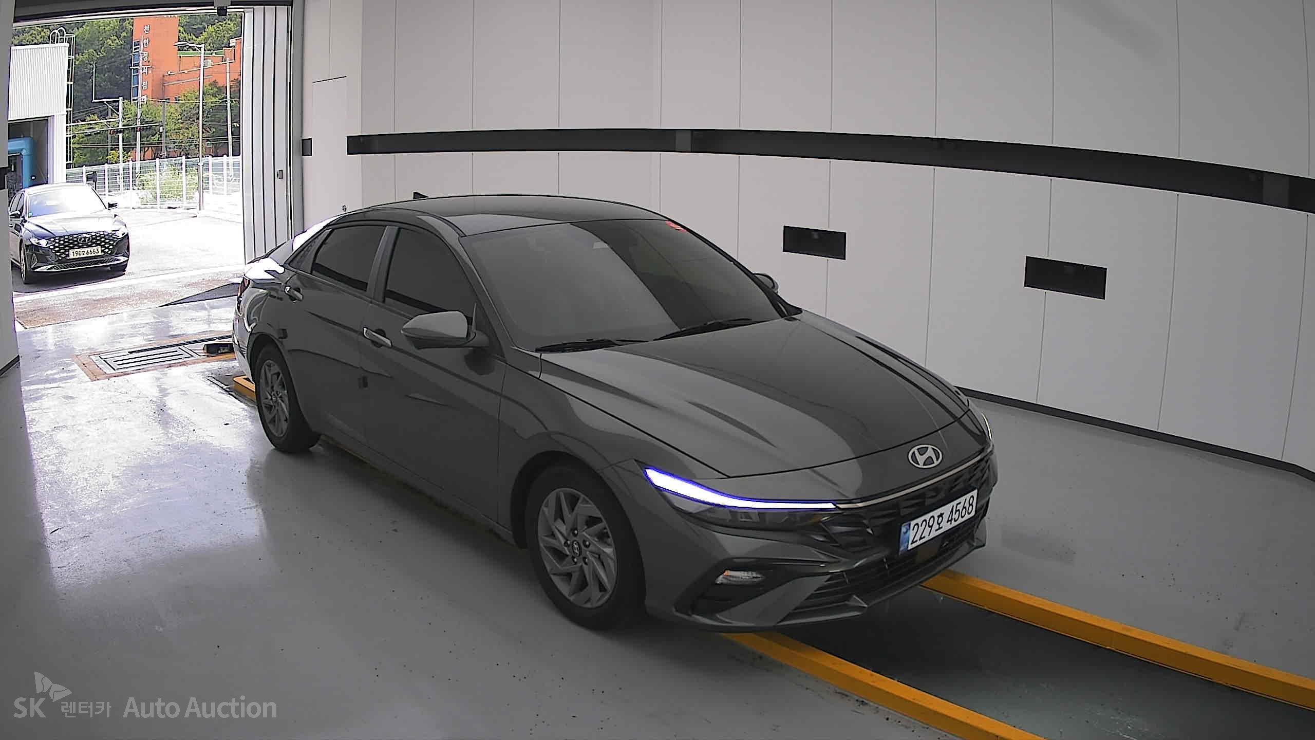 2025 - hyundai avante