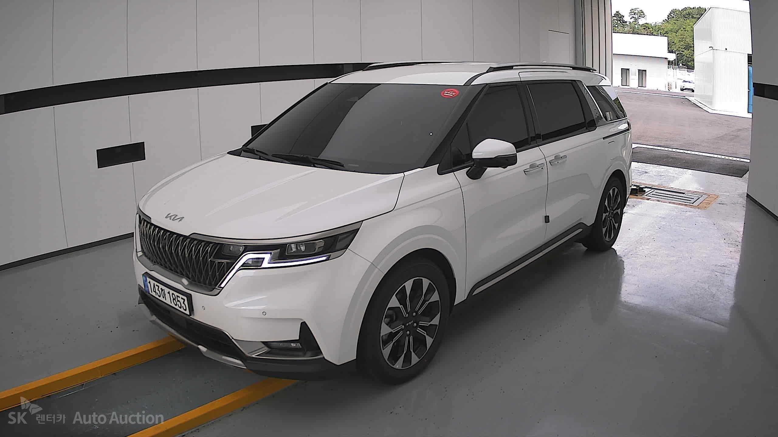 2023 - kia carnival