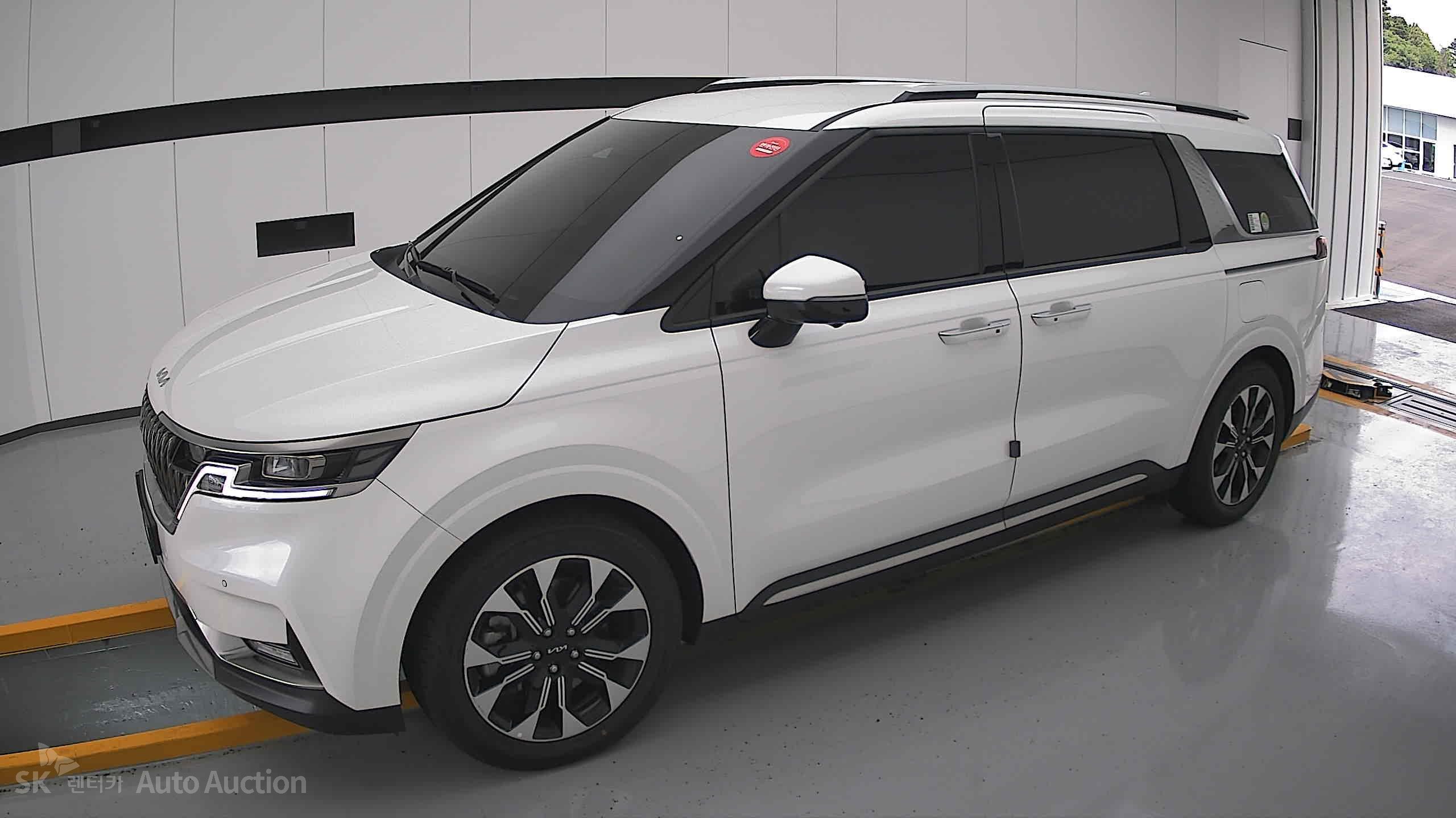 2023 - kia carnival