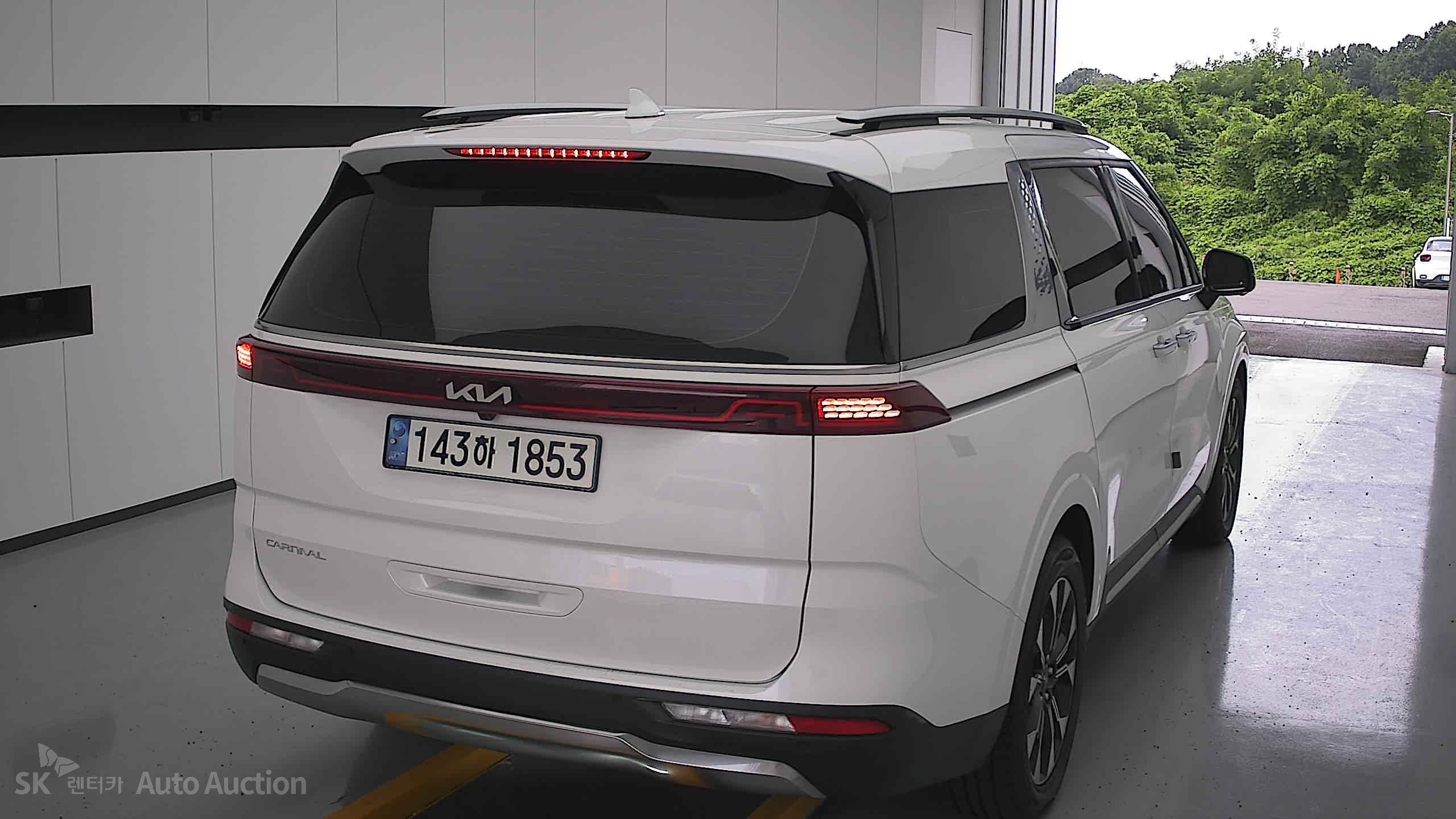 2023 - kia carnival