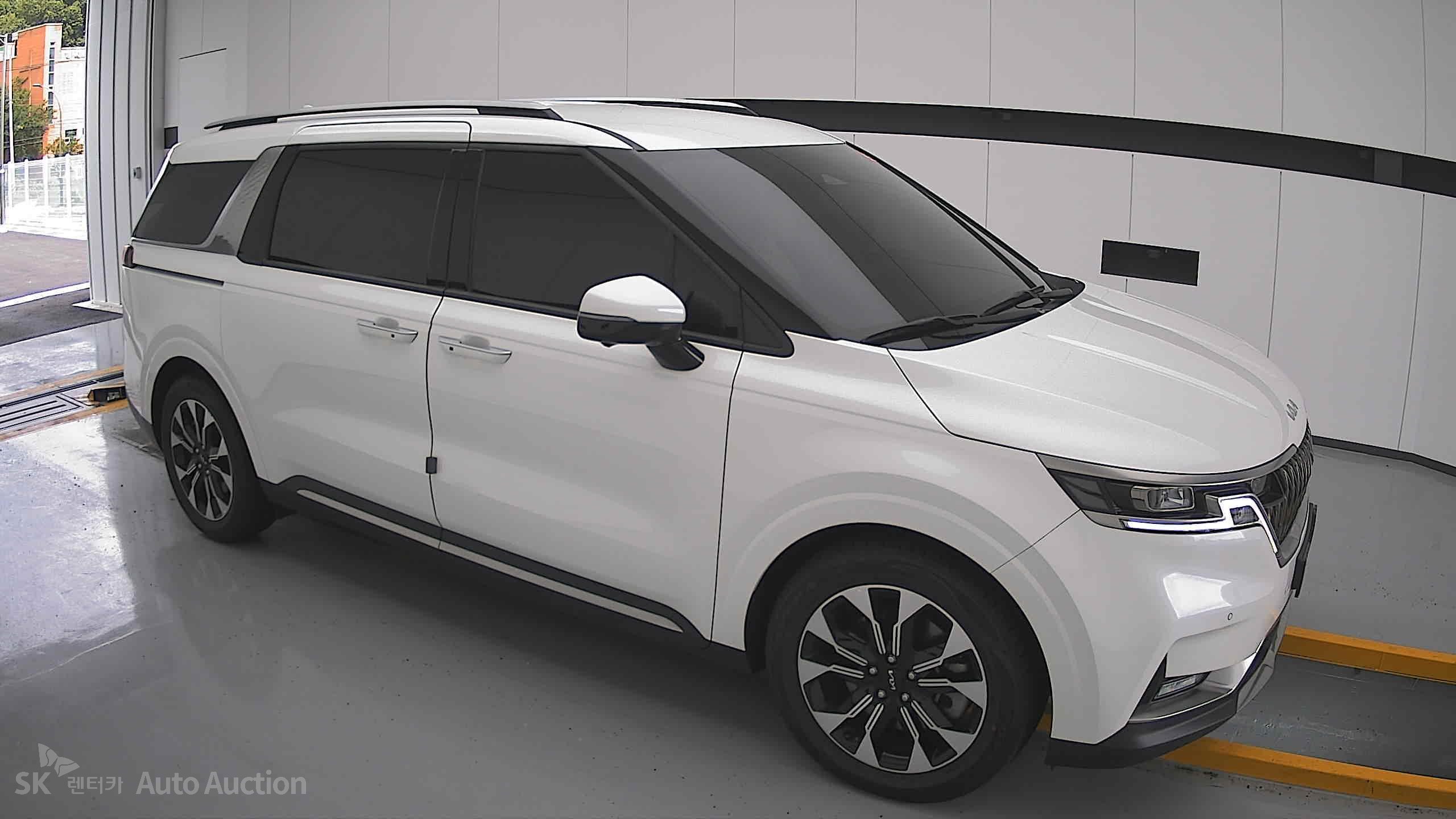 2023 - kia carnival