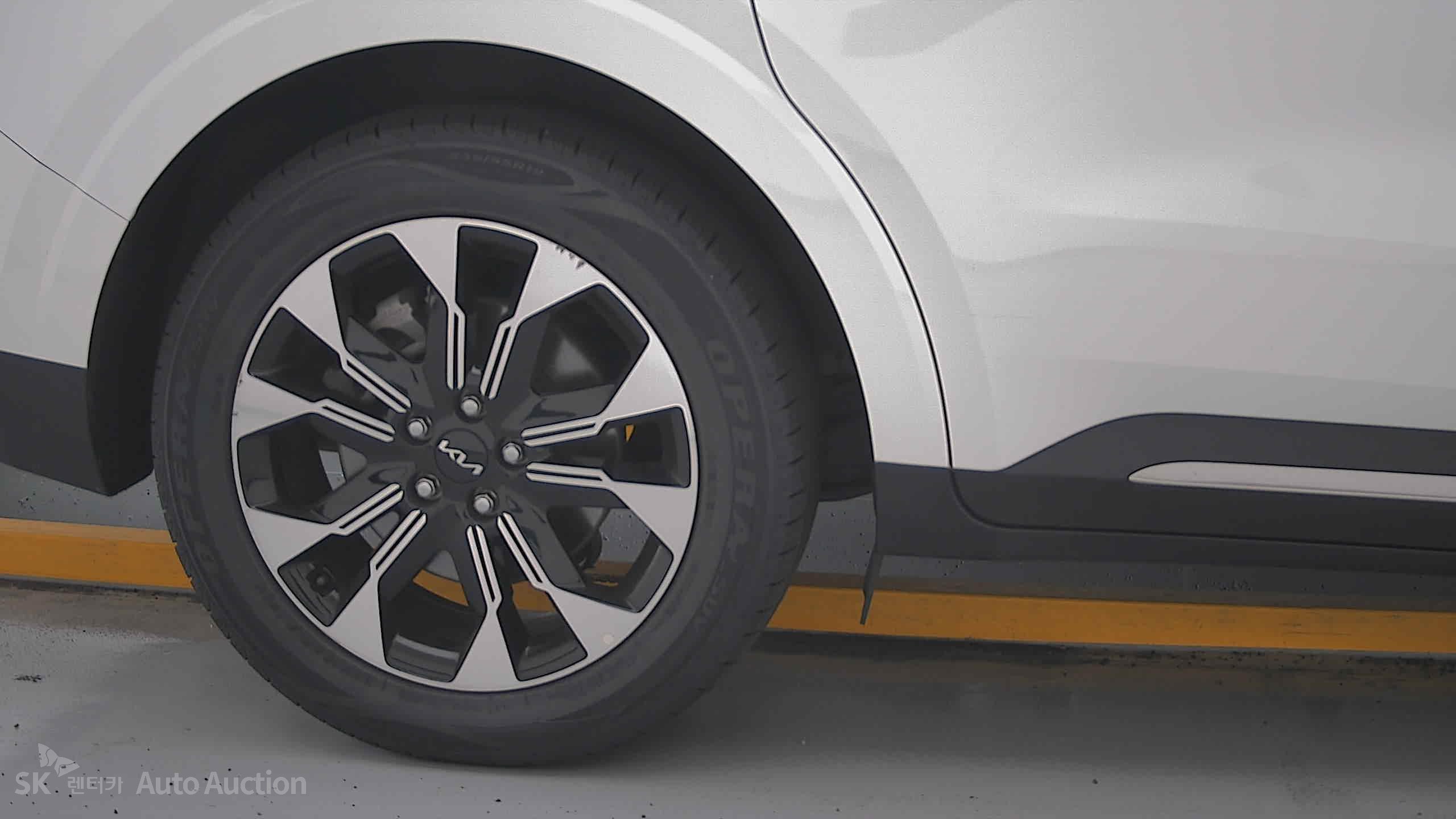 2023 - kia carnival