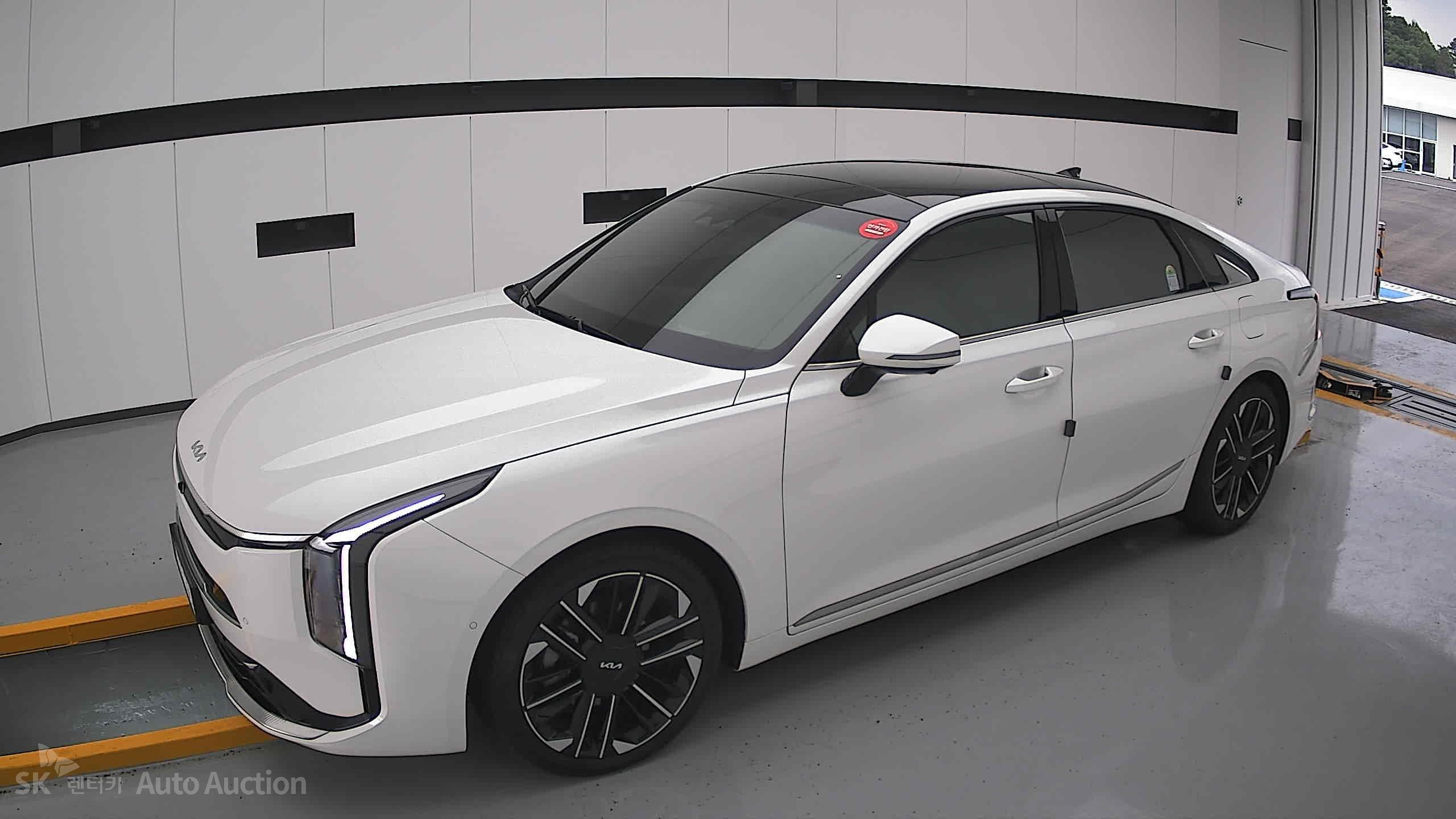 2025 - kia k8