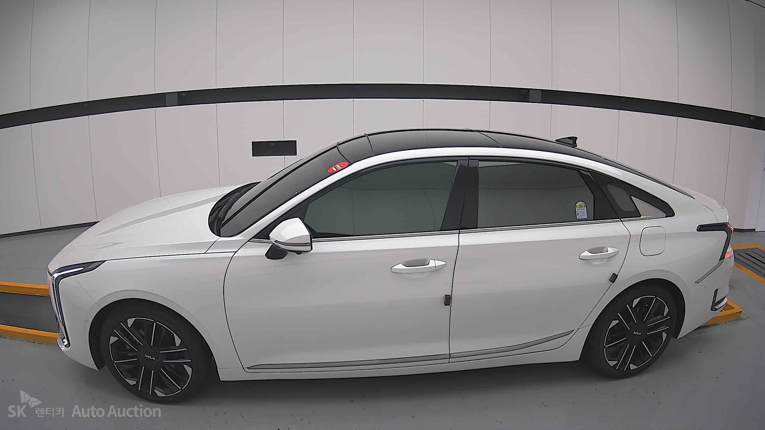 2025 - kia k8
