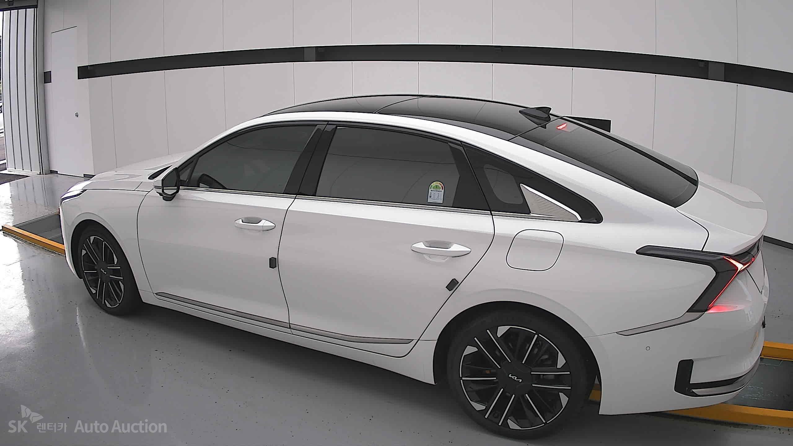 2025 - kia k8