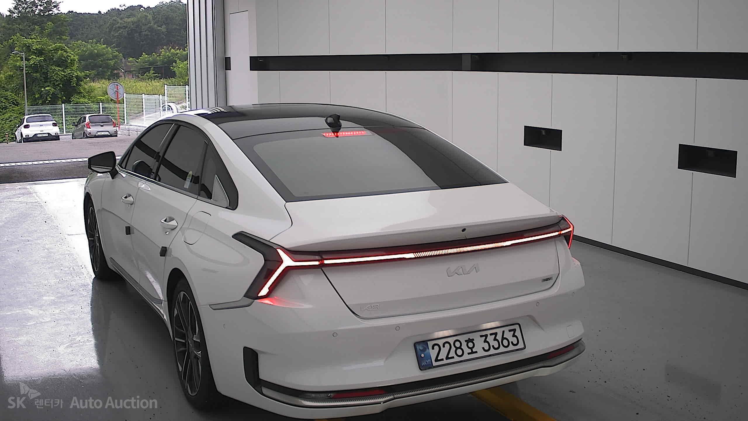 2025 - kia k8