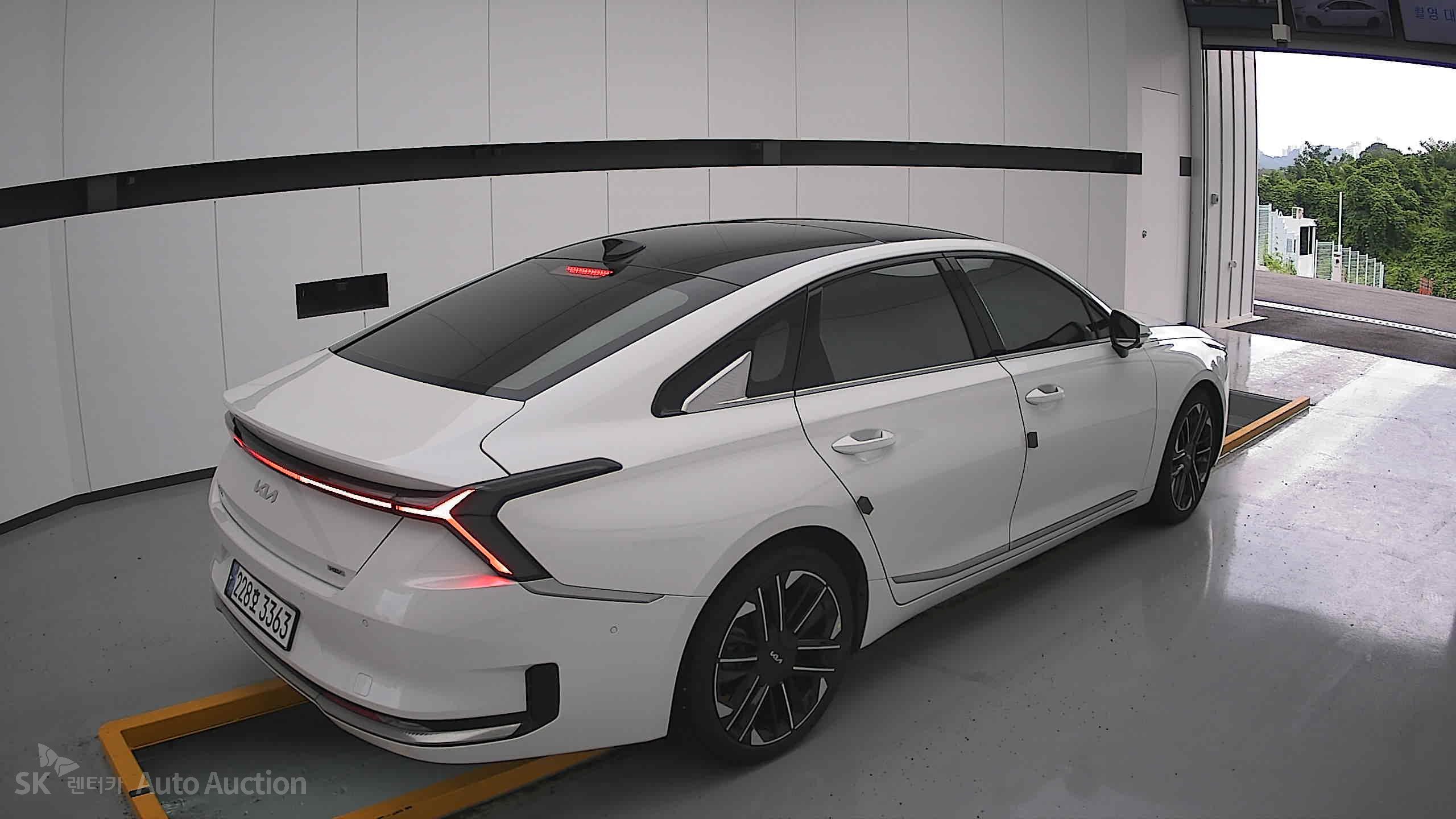 2025 - kia k8