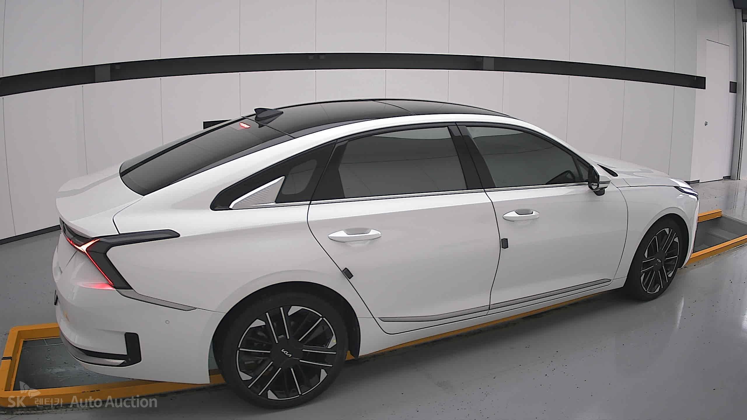 2025 - kia k8