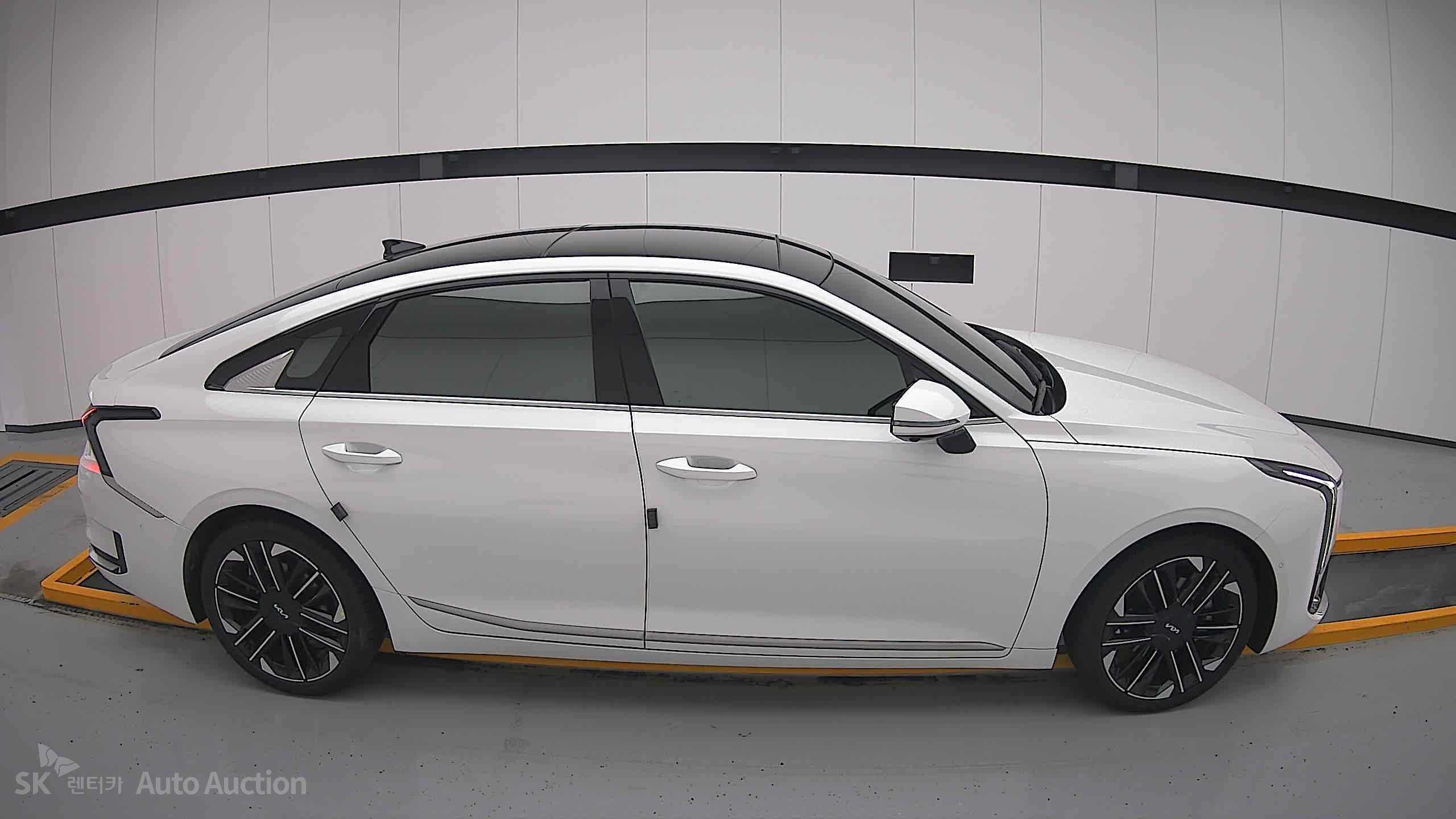 2025 - kia k8